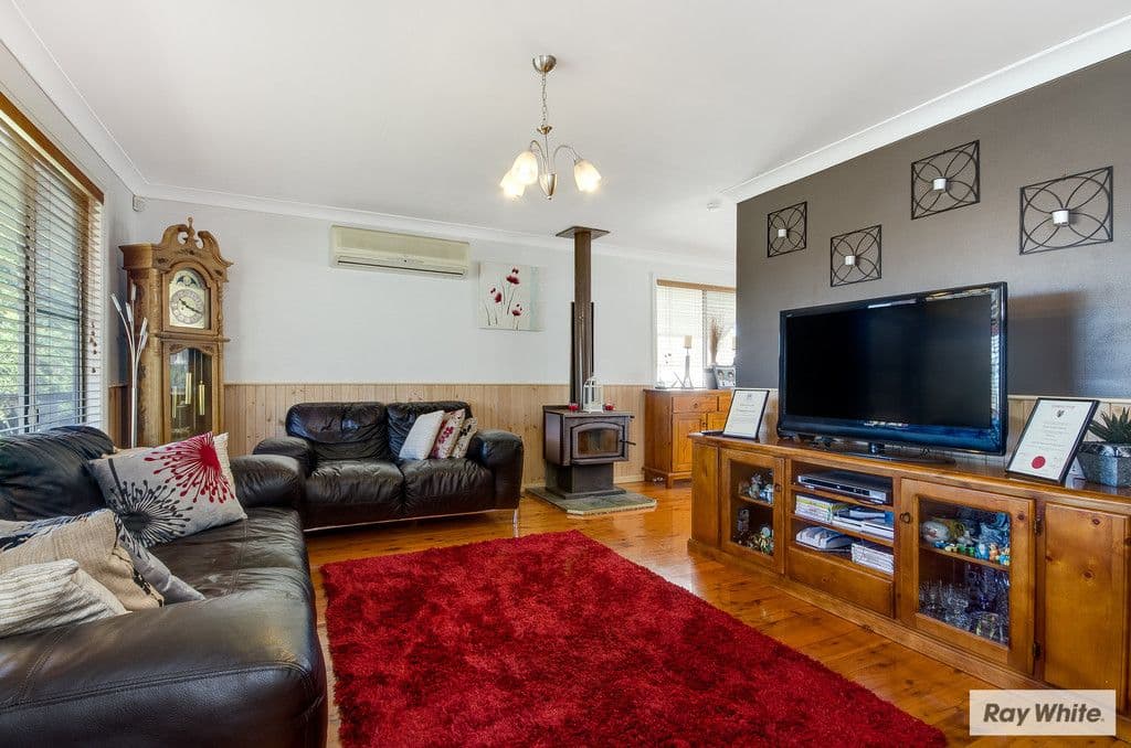 20 Blakemore Avenue, KANAHOOKA NSW 2530, Kanahooka - Thumbnail 2