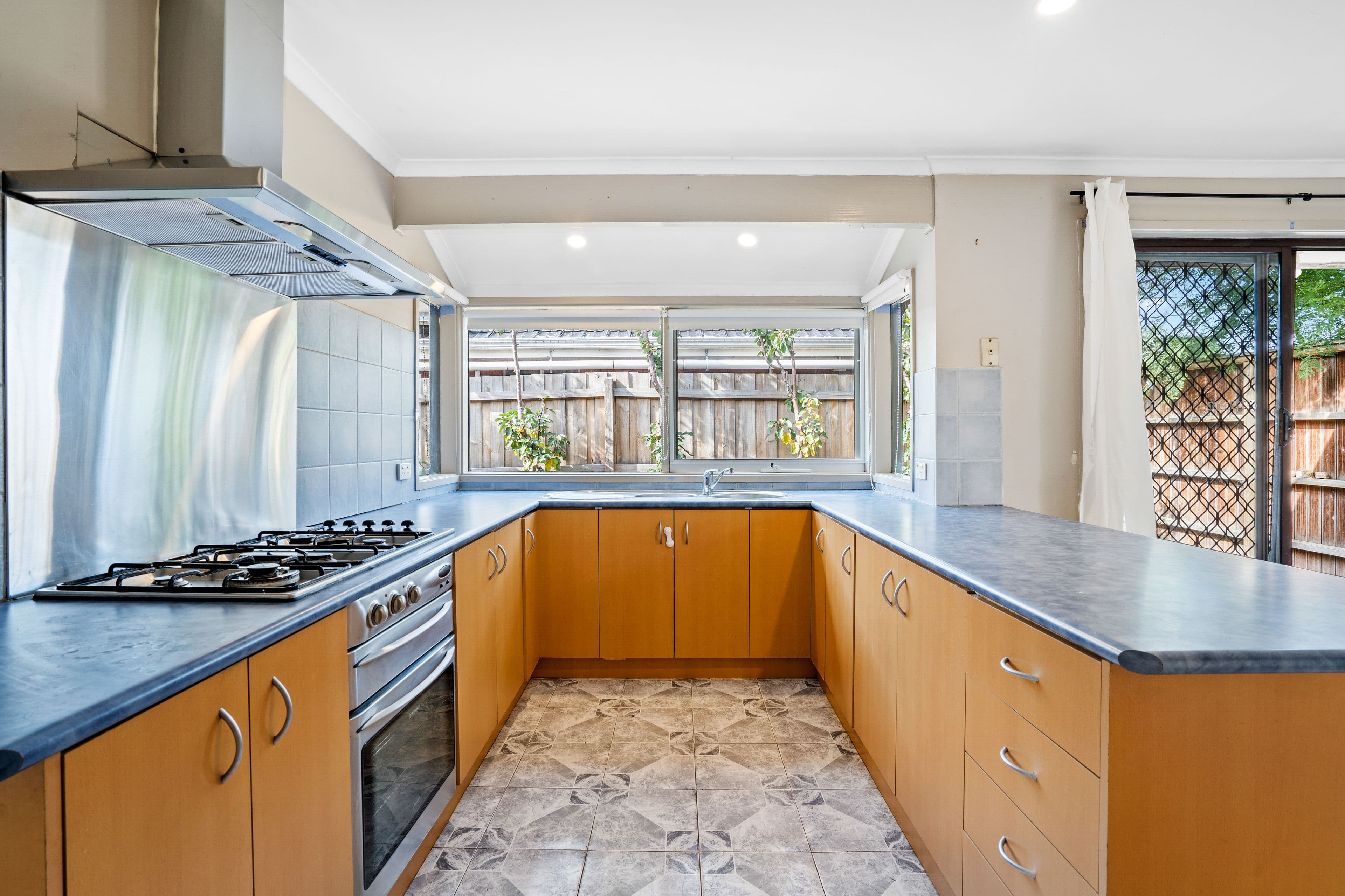74 Tamarind Crescent, Werribee VIC 3030, Werribee - Thumbnail 2