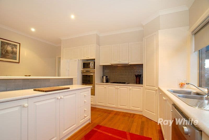 49 Whistler Drive, BERWICK VIC 3806, Berwick - Thumbnail 2
