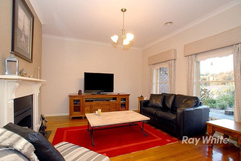 49 Whistler Drive, BERWICK VIC 3806, Berwick - Thumbnail 4