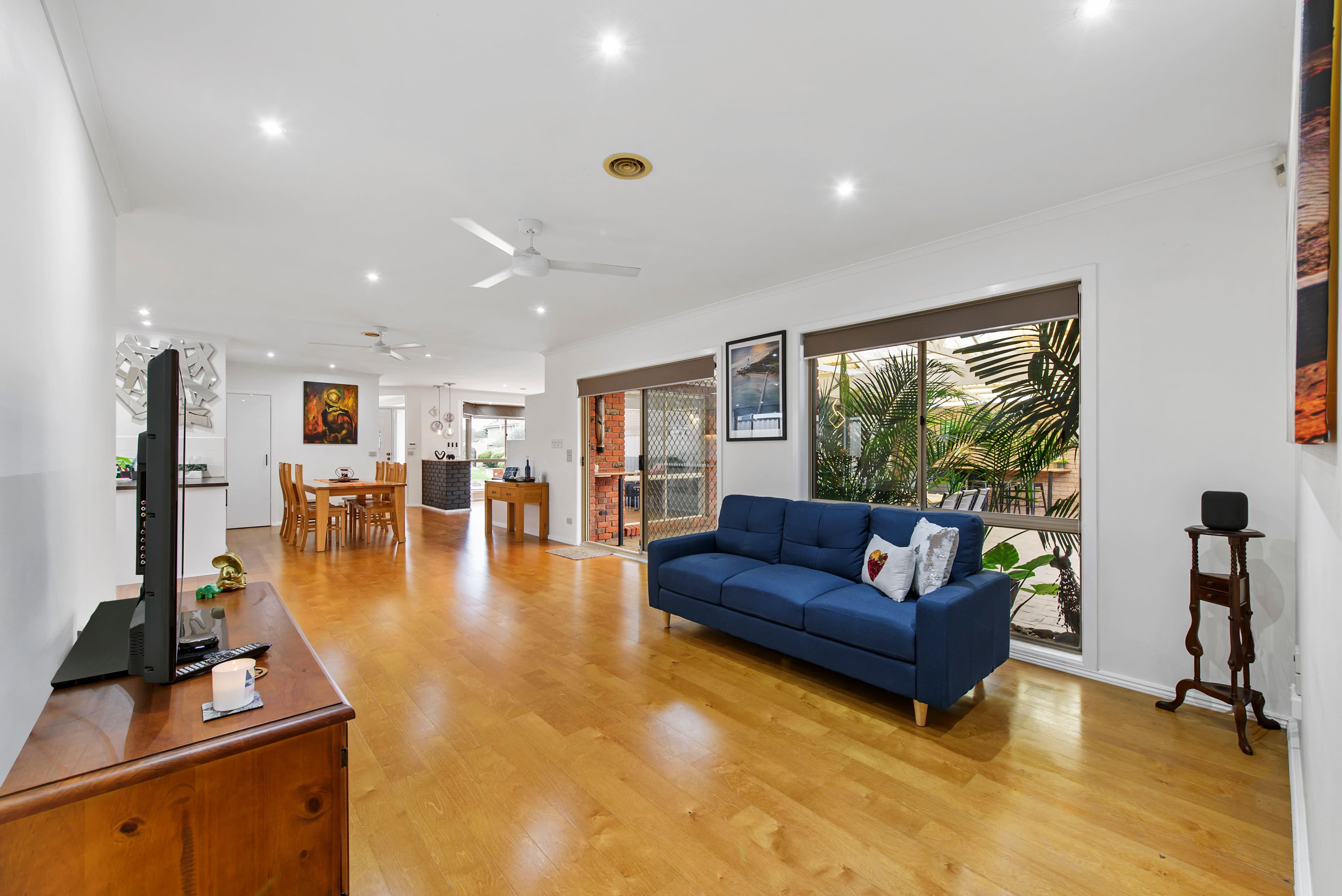 42 Australia Drive, Taylors Lakes VIC 3038, Taylors Lakes - Thumbnail 5