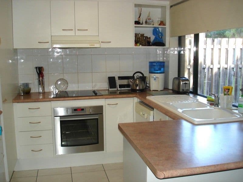156 Greenacre Drive, ARUNDEL QLD 4214, Arundel - Thumbnail 5