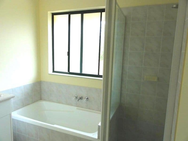156 Greenacre Drive, ARUNDEL QLD 4214, Arundel - Thumbnail 7