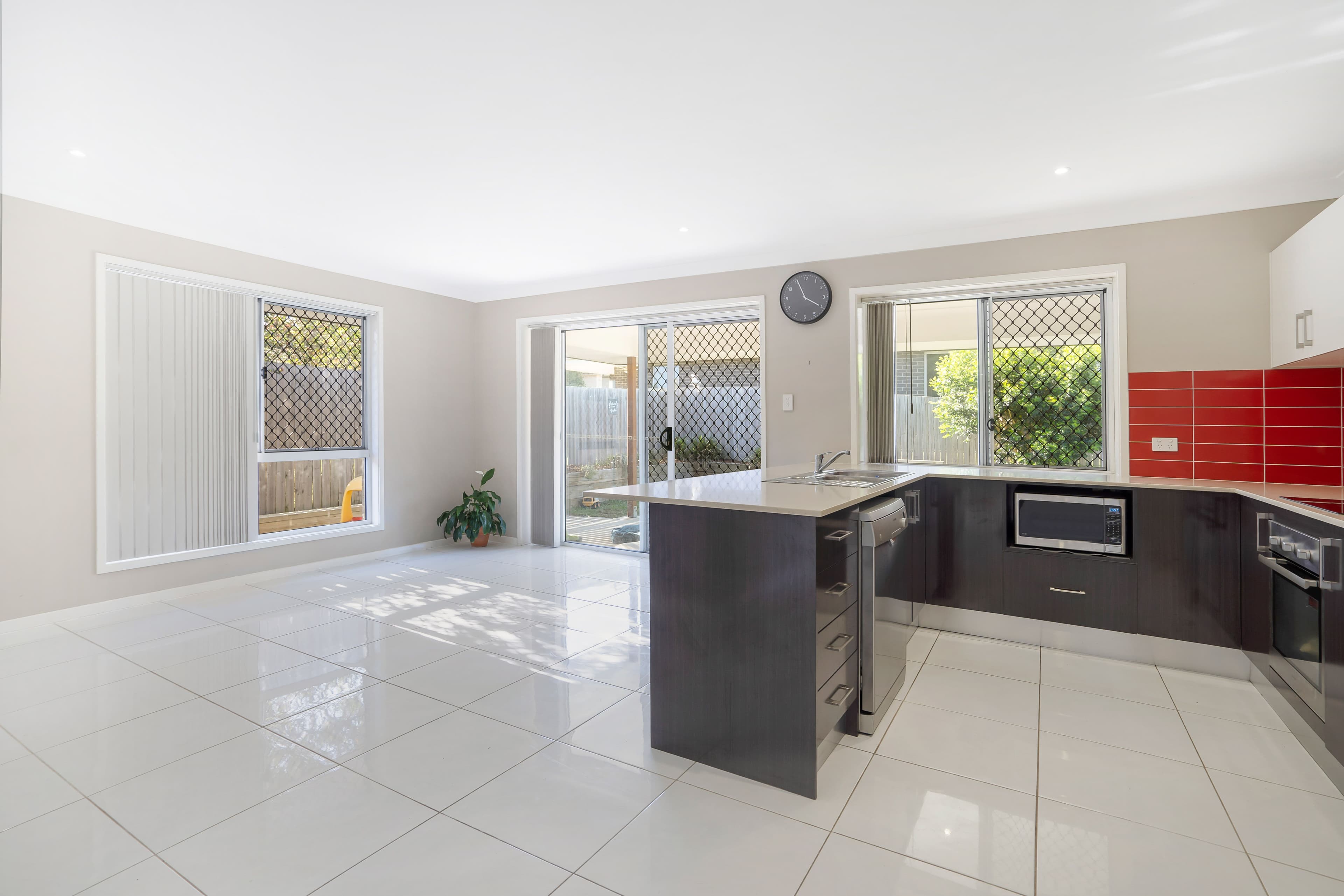 61 Richards Street, Loganlea QLD 4131, Loganlea - Thumbnail 5