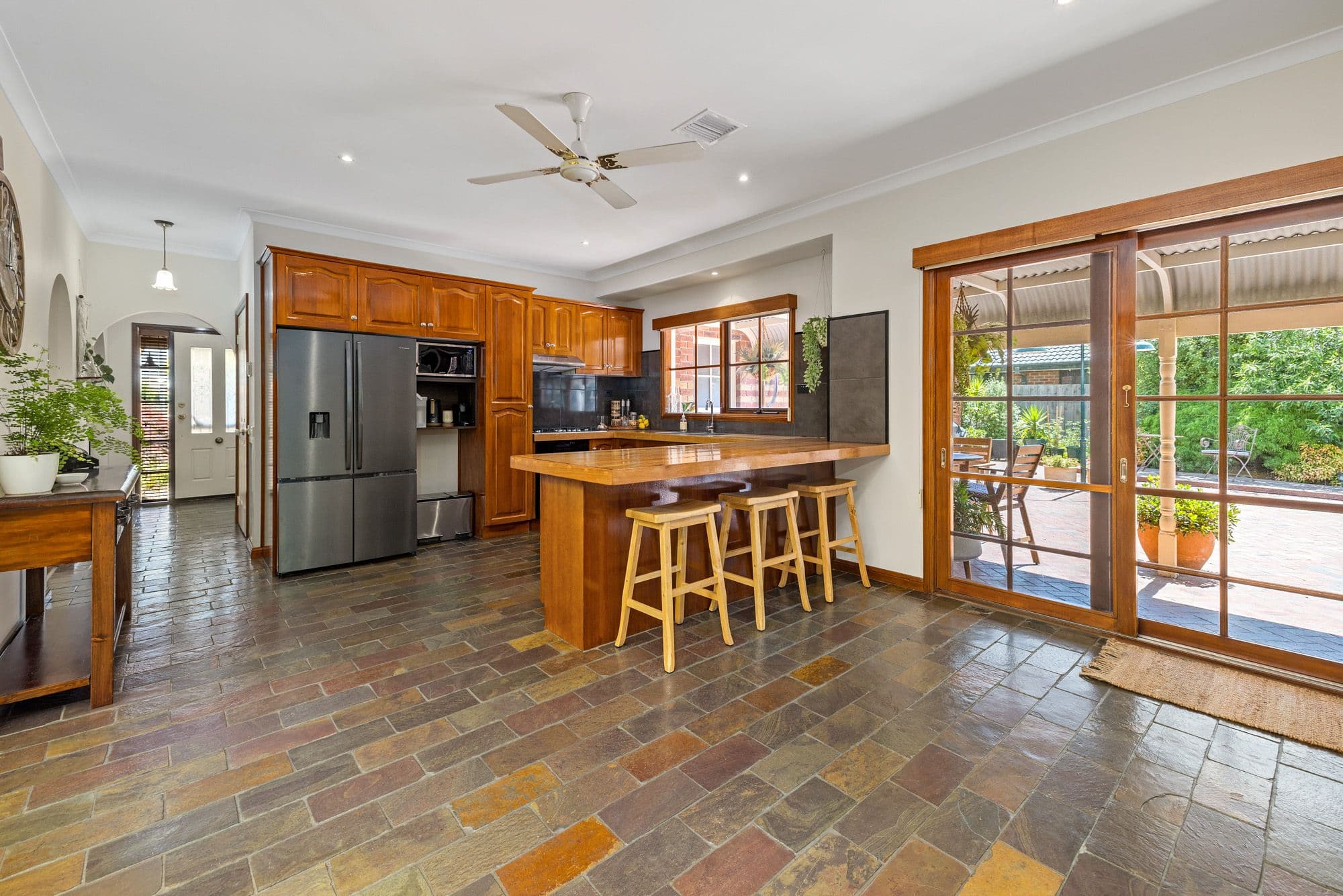 52 St Andrews Drive, Werribee VIC 3030, Werribee - Thumbnail 3