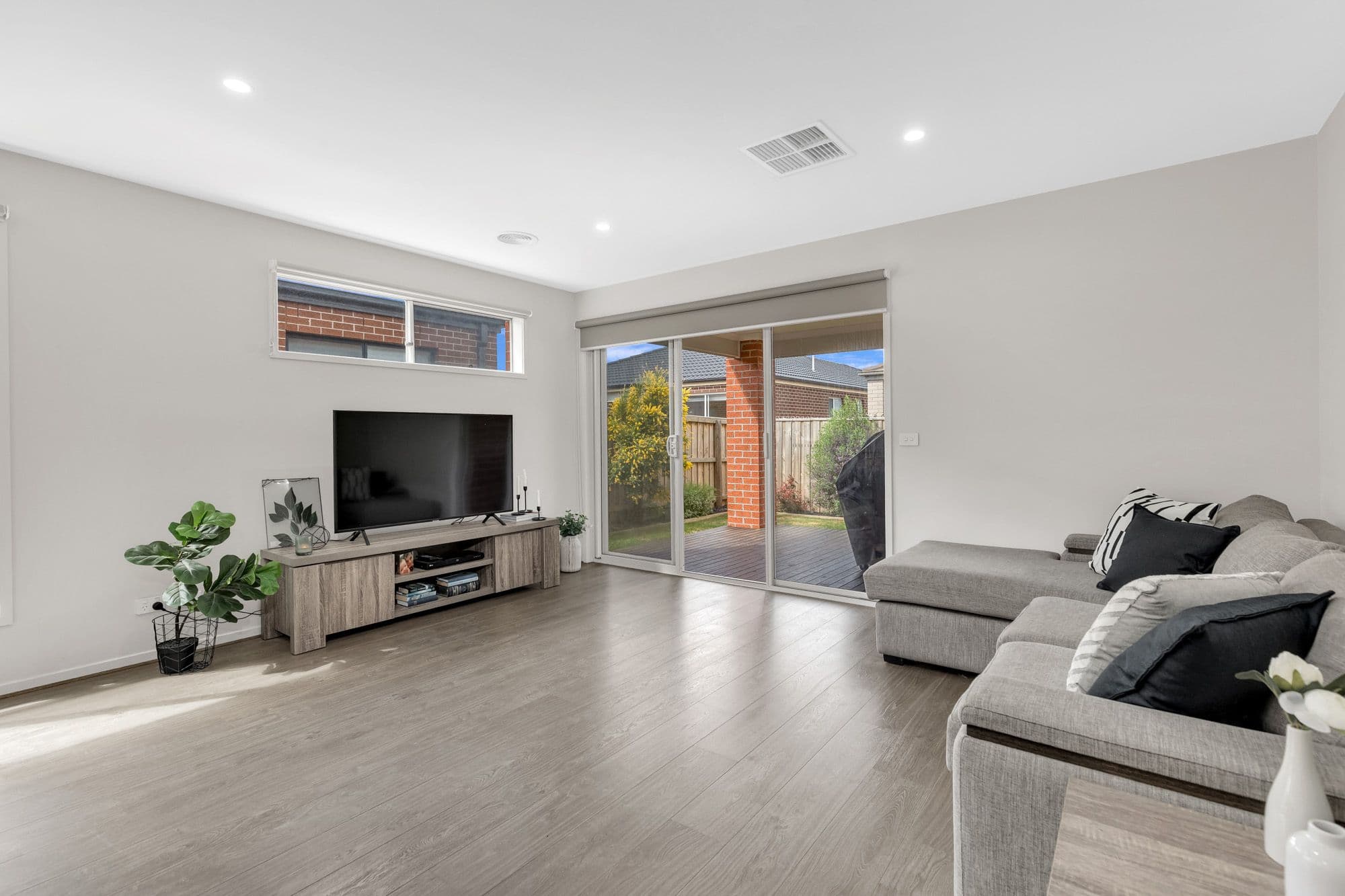 17 Muscovy Way, Werribee VIC 3030, Werribee - Thumbnail 5