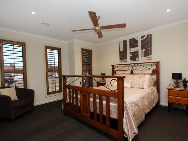 12 Burswood Drive, Wyndham Vale - Thumbnail 2