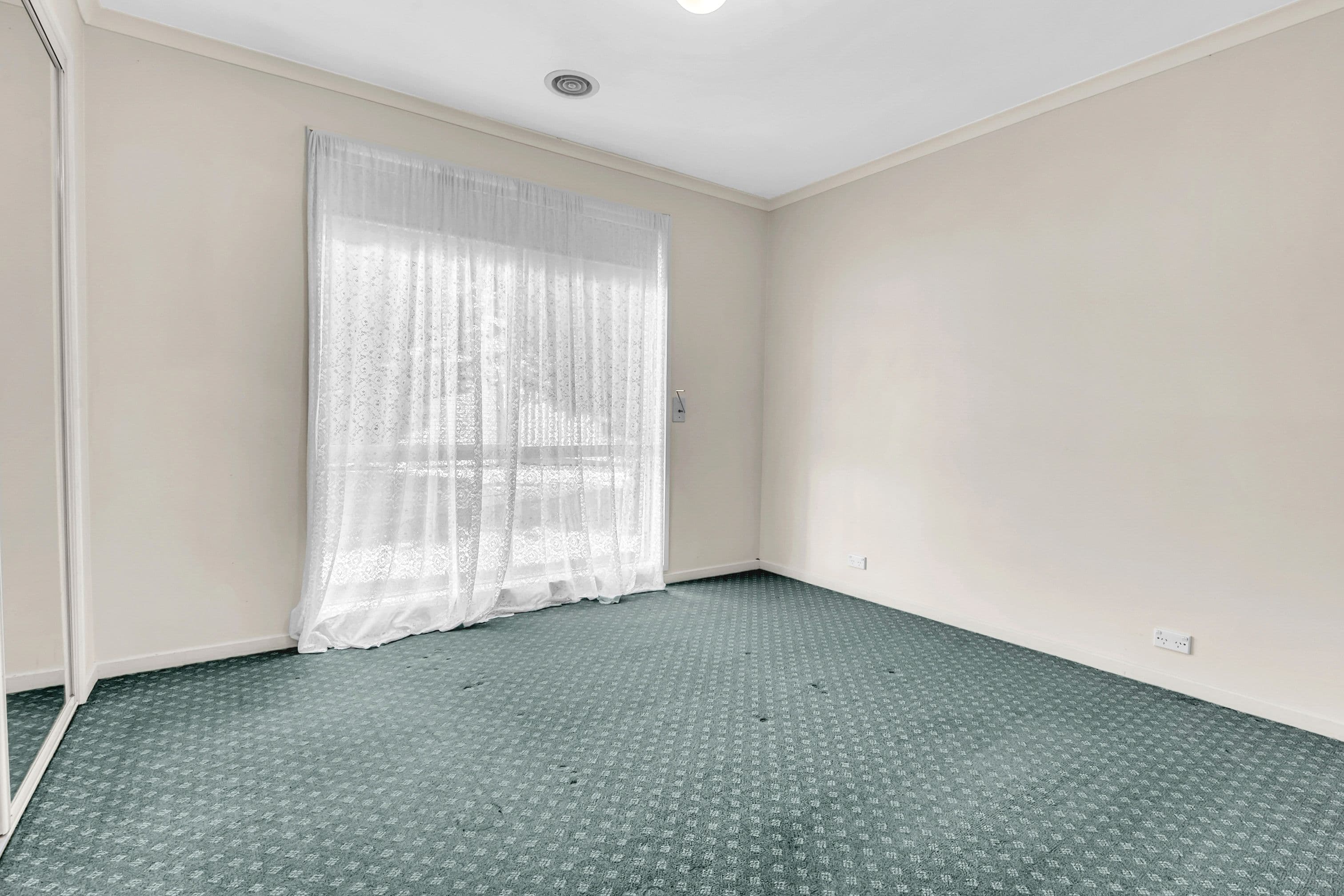 12 Gillingham Crescent, Craigieburn VIC 3064, Craigieburn - Thumbnail 5