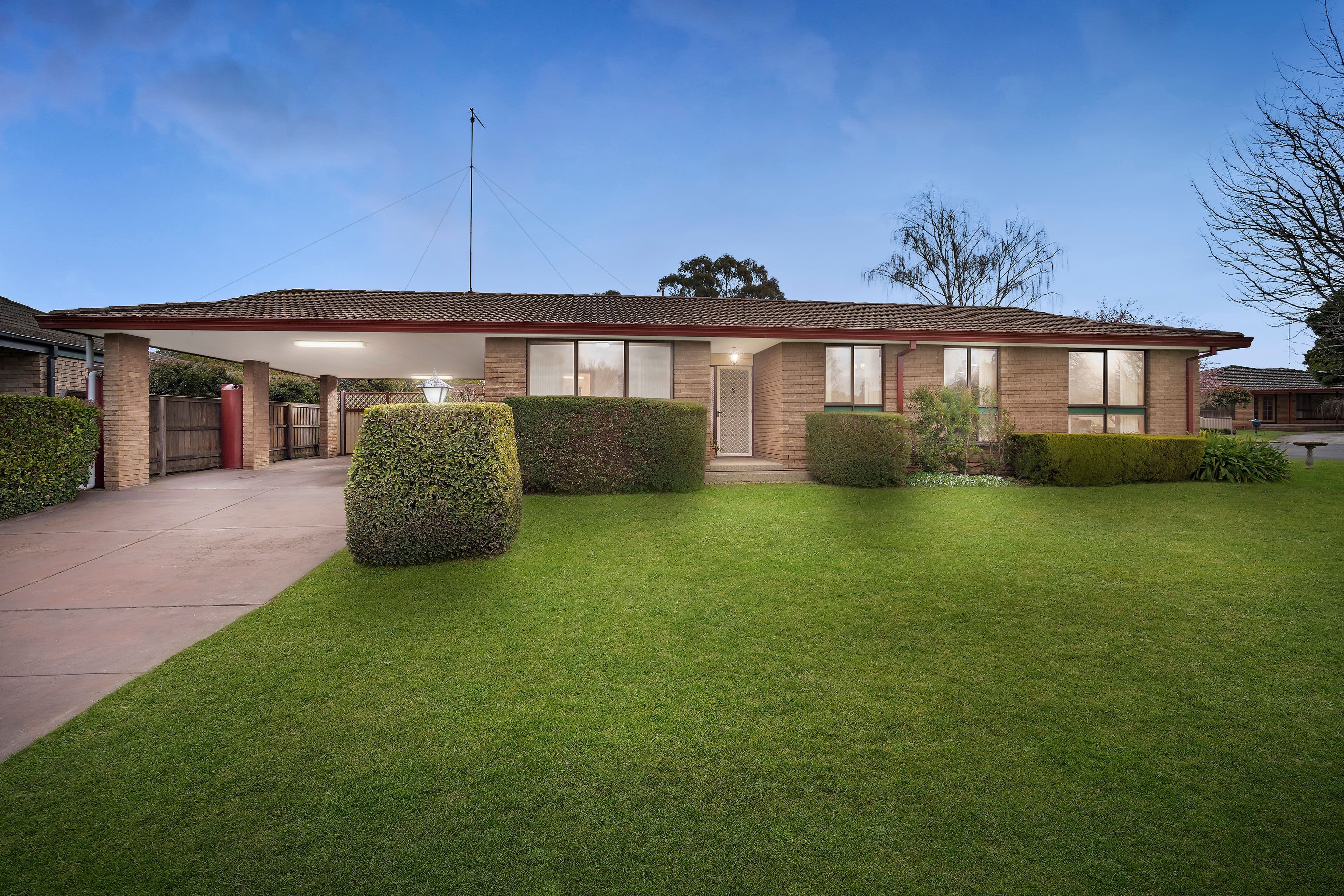 6 Windsor Avenue, Alfredton VIC 3350, Alfredton - Image 1