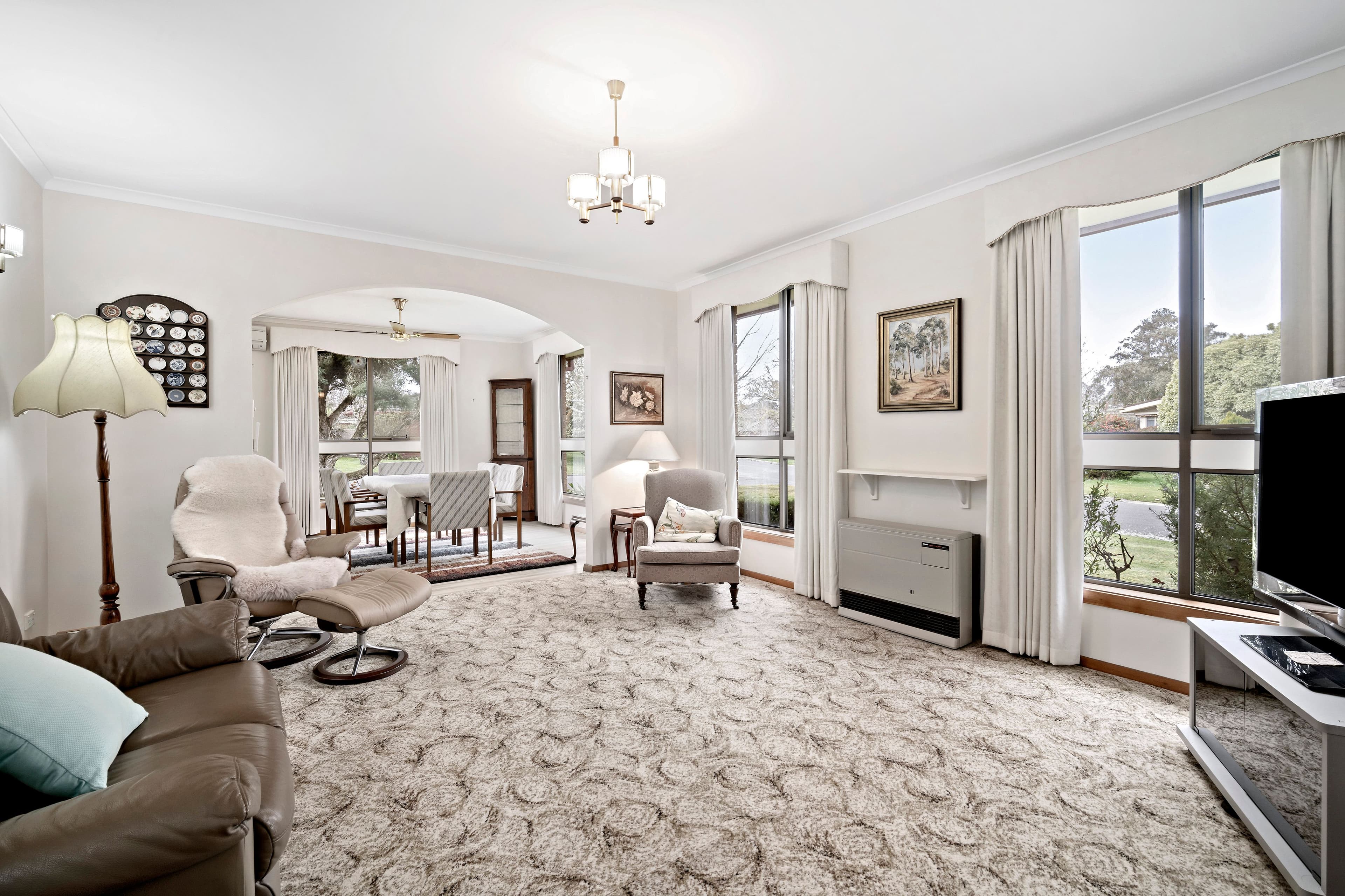 6 Windsor Avenue, Alfredton VIC 3350, Alfredton - Thumbnail 2