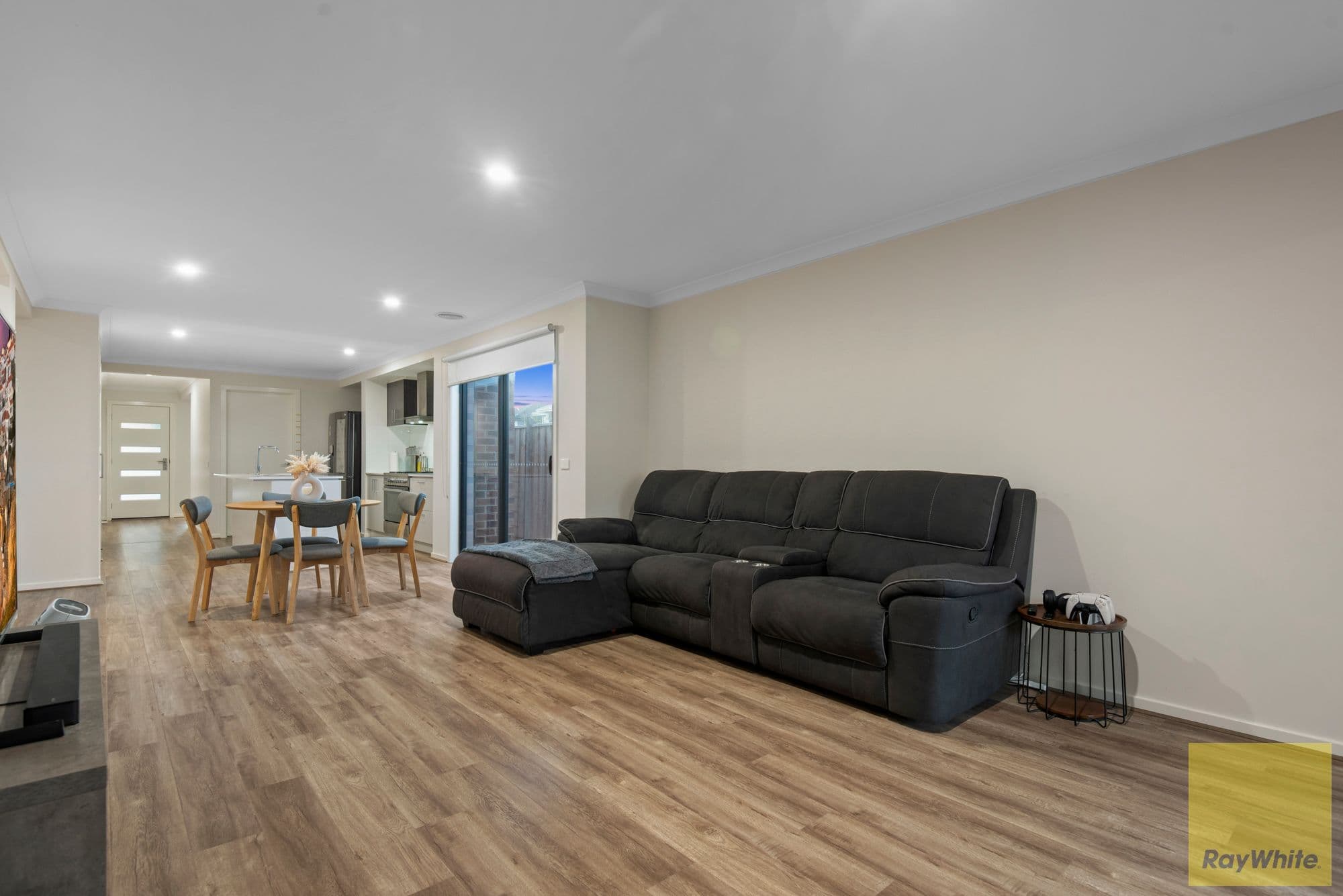 25 Vanburn Road, Truganina VIC 3029, Truganina - Thumbnail 4