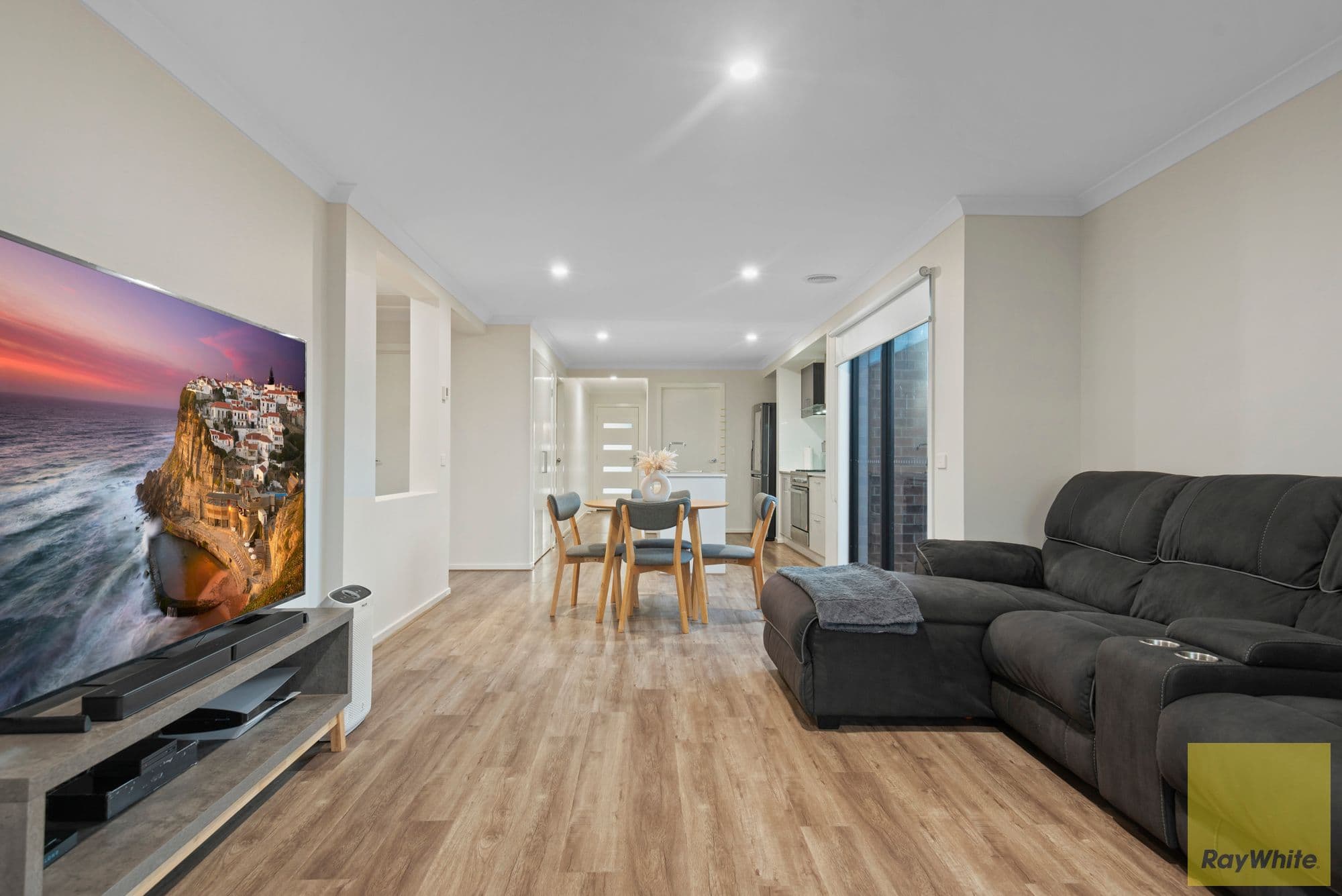 25 Vanburn Road, Truganina VIC 3029, Truganina - Thumbnail 5