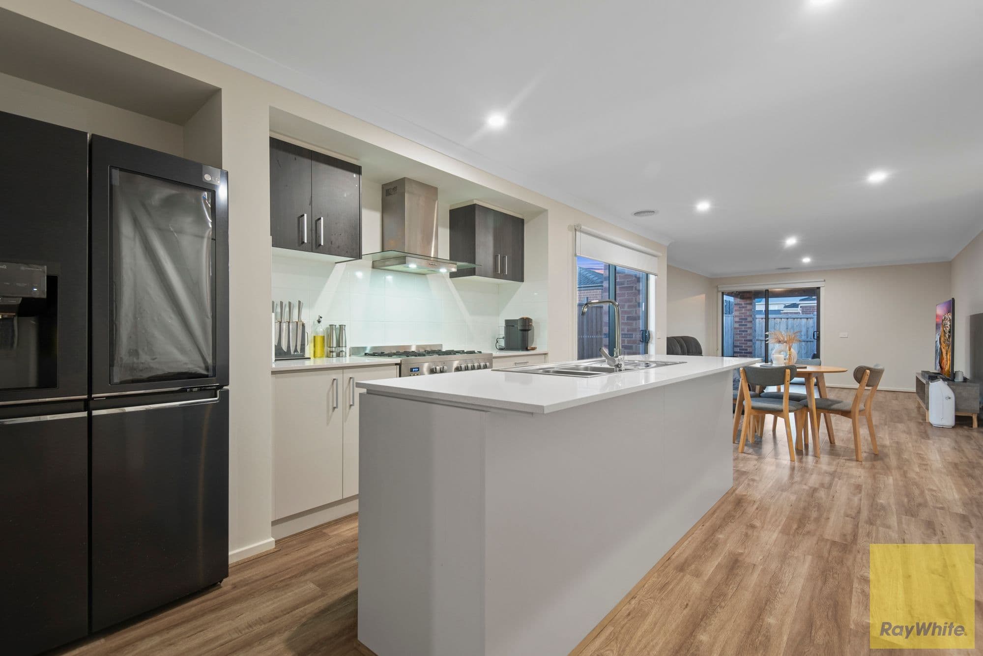 25 Vanburn Road, Truganina VIC 3029, Truganina - Thumbnail 8