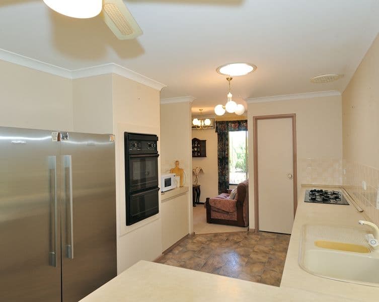 11 Tana Court, WAIKIKI WA 6169, Waikiki - Thumbnail 2