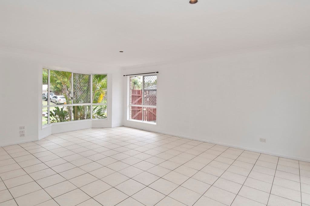 22 Calder Court, CRESTMEAD QLD 4132, Crestmead - Thumbnail 4