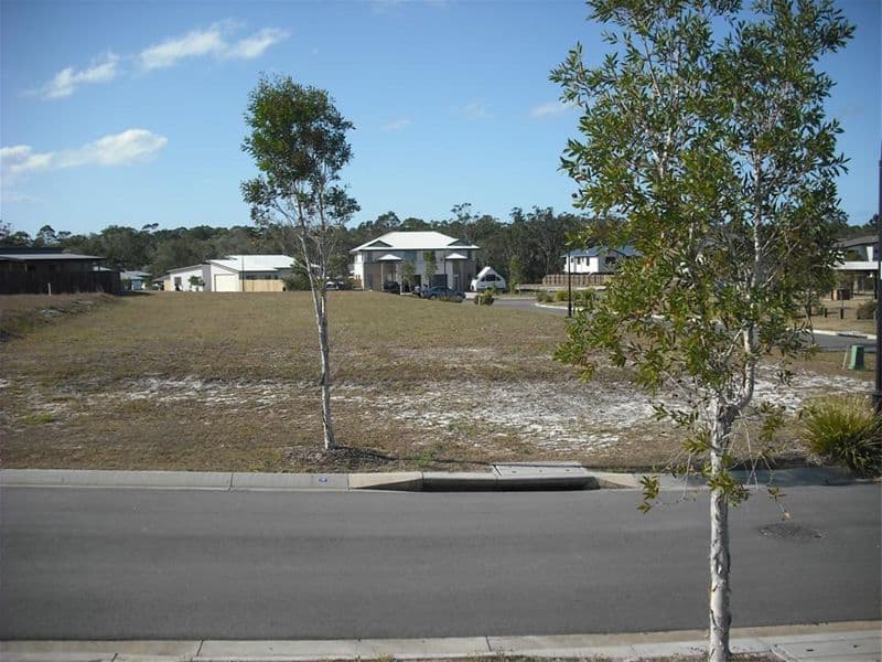 20 Lomandra Avenua, COOLOOLA QLD 4580, Cooloola Cove - Thumbnail 2