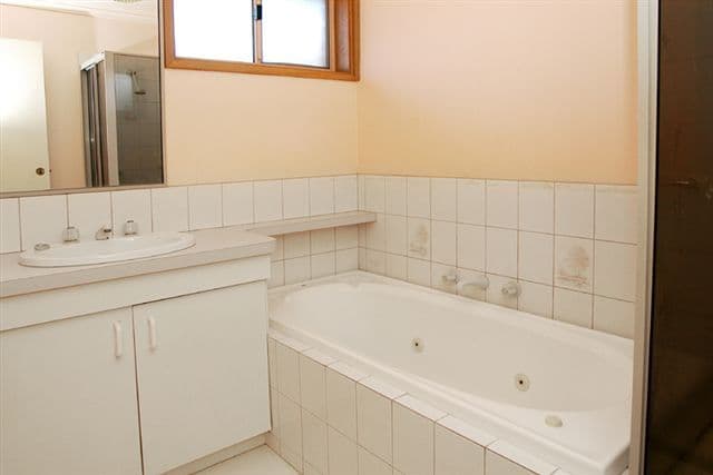 9 Goodrich Court, CRAIGIEBURN VIC 3064, Craigieburn - Thumbnail 5