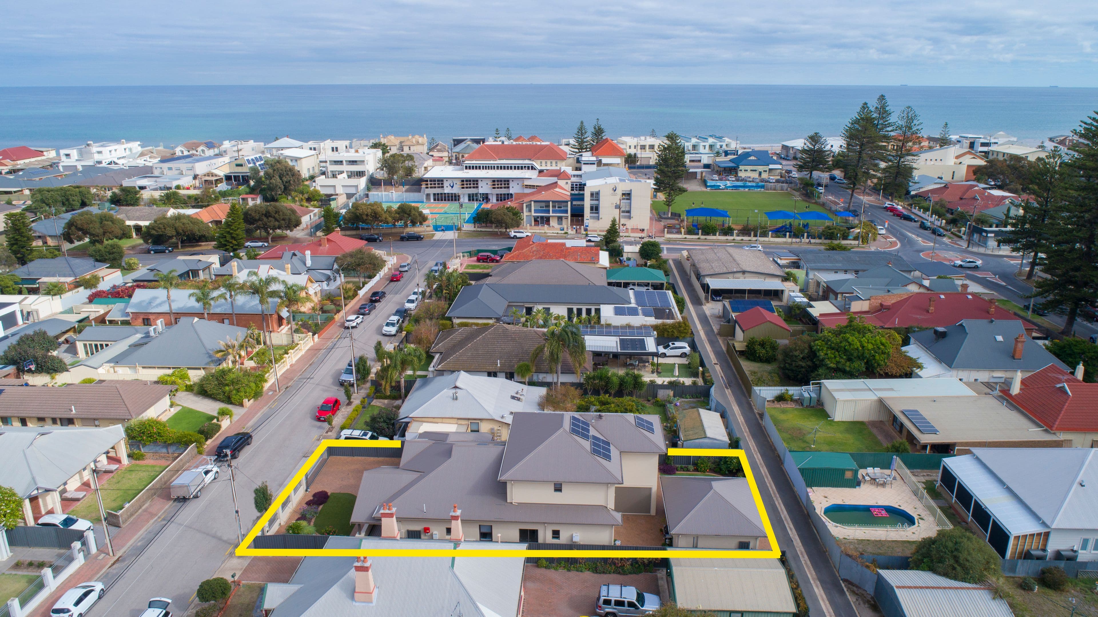12 Crewe Street, Henley Beach SA 5022, Henley Beach - Thumbnail 2
