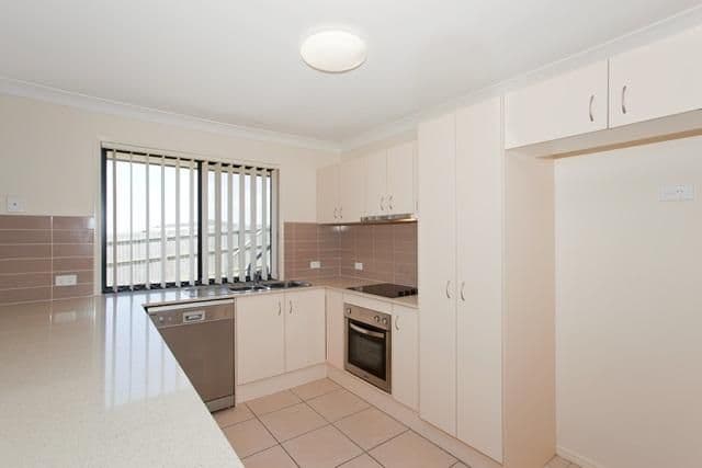 2 Moorina Drive, Harristown QLD 4350, Harristown - Thumbnail 4