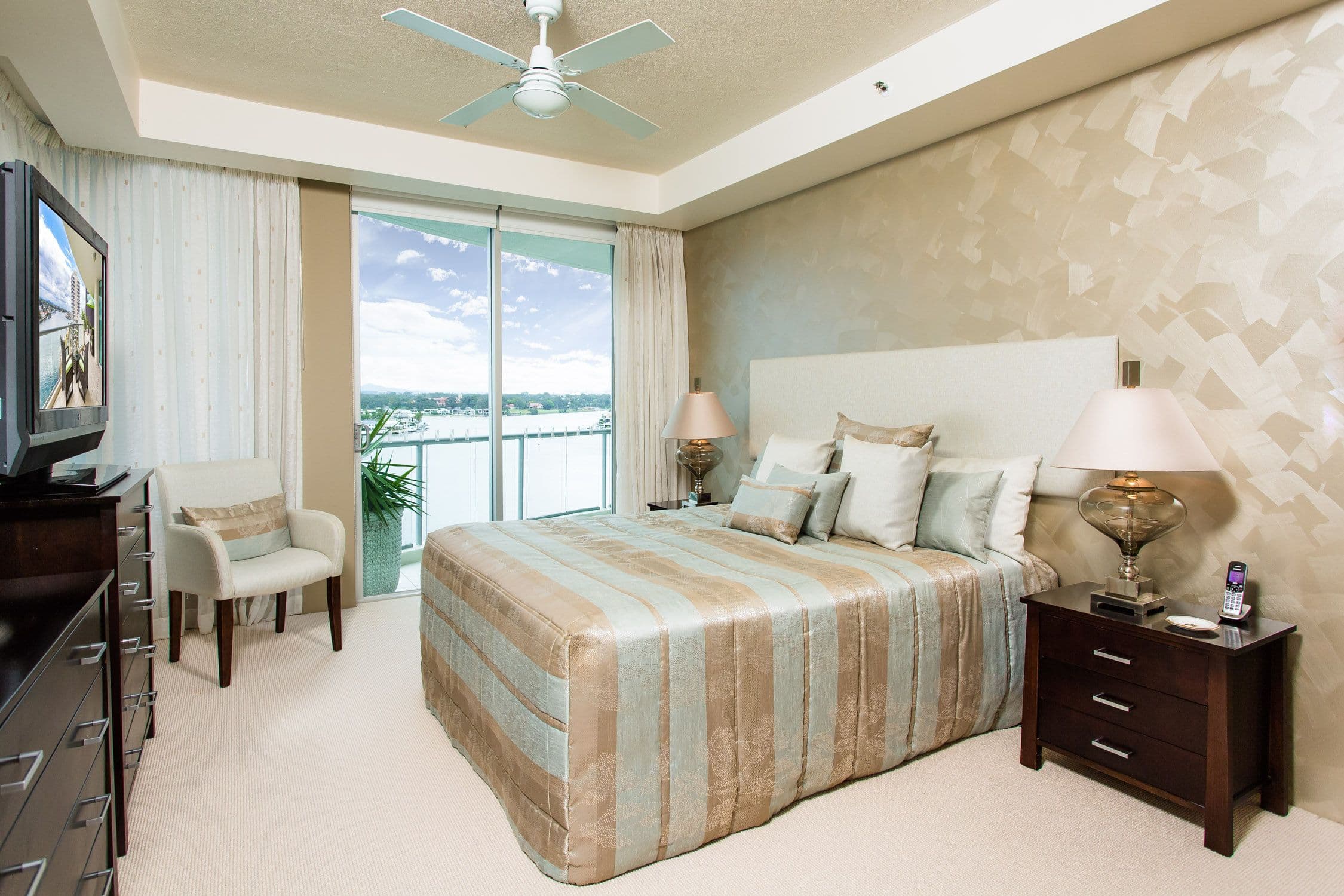 Apartment 30 ' Sentinel'  40 Riverview Parade, Surfers Paradise QLD 4217, Surfers Paradise - Thumbnail 7
