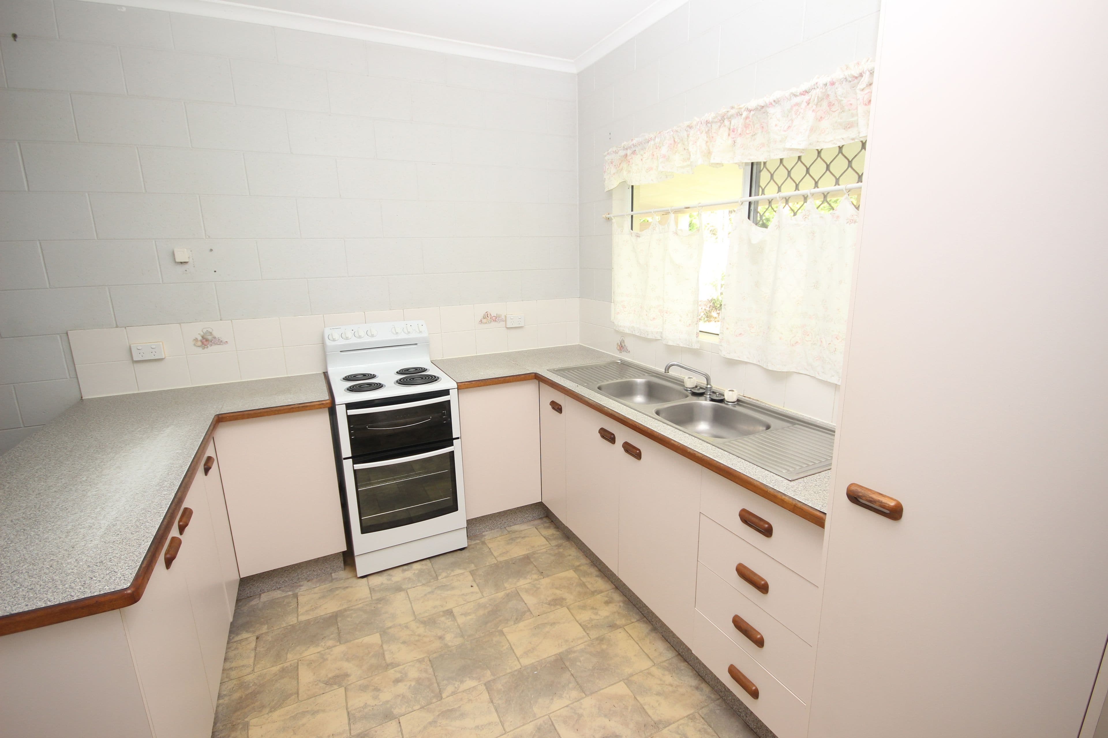 37 Idalia Street, Mount Sheridan QLD 4868, Mount Sheridan - Thumbnail 4