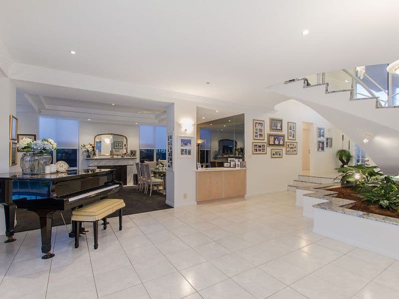 16 Pinnacle Court, Robina QLD 4226, Robina - Thumbnail 3