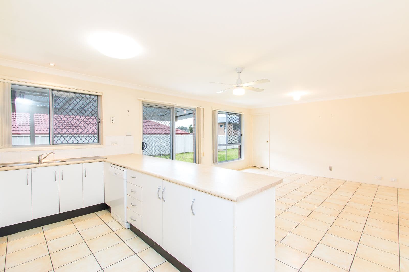 28 Eucalyptus Circuit, Warabrook - Thumbnail 2
