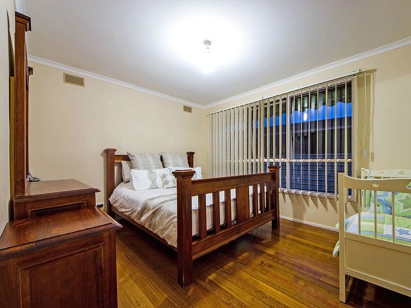 1 Paproth Grove, ALTONA NORTH VIC 3025, Altona North - Thumbnail 3