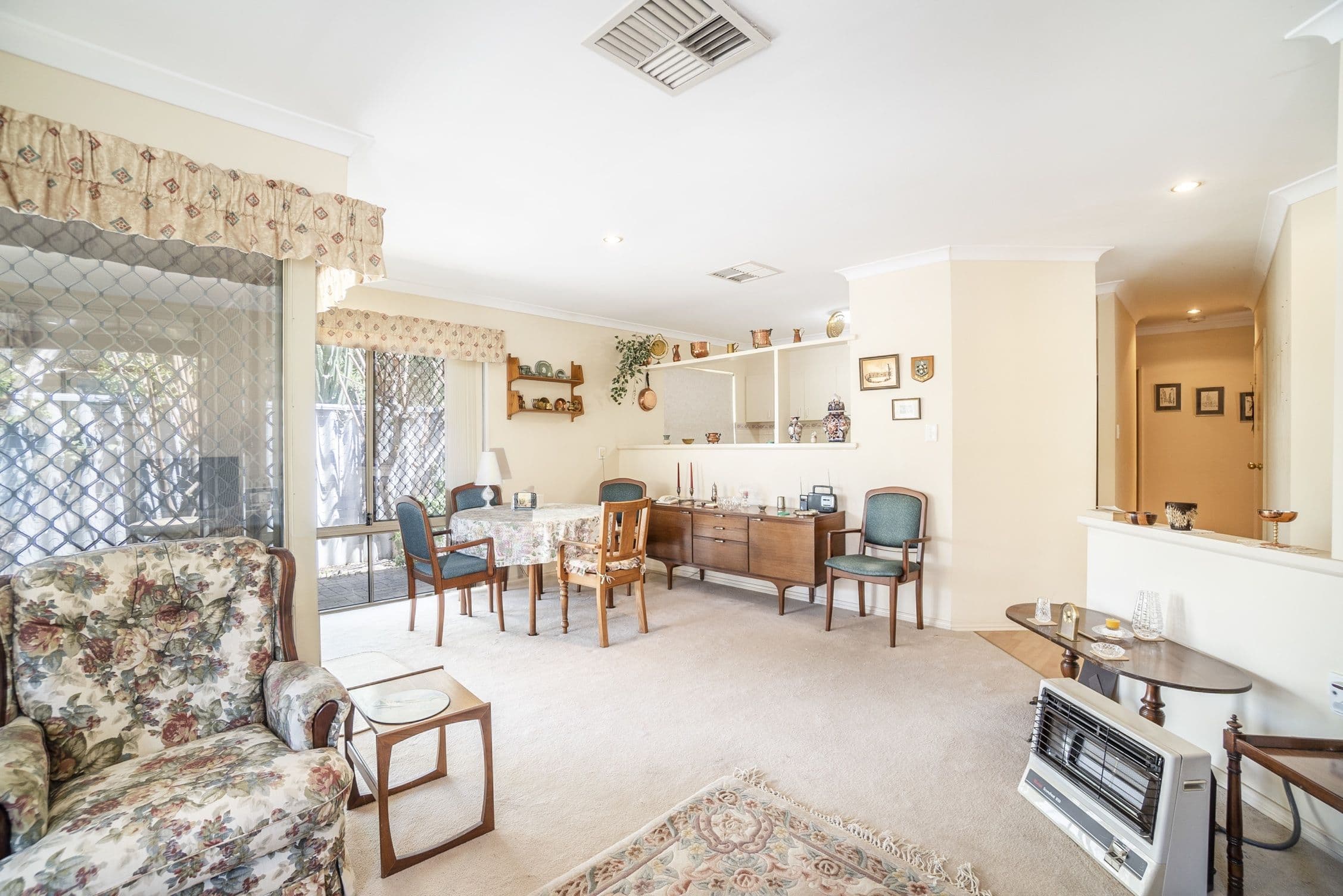 376 Belgravia Street, Cloverdale WA 6105, Cloverdale - Thumbnail 3