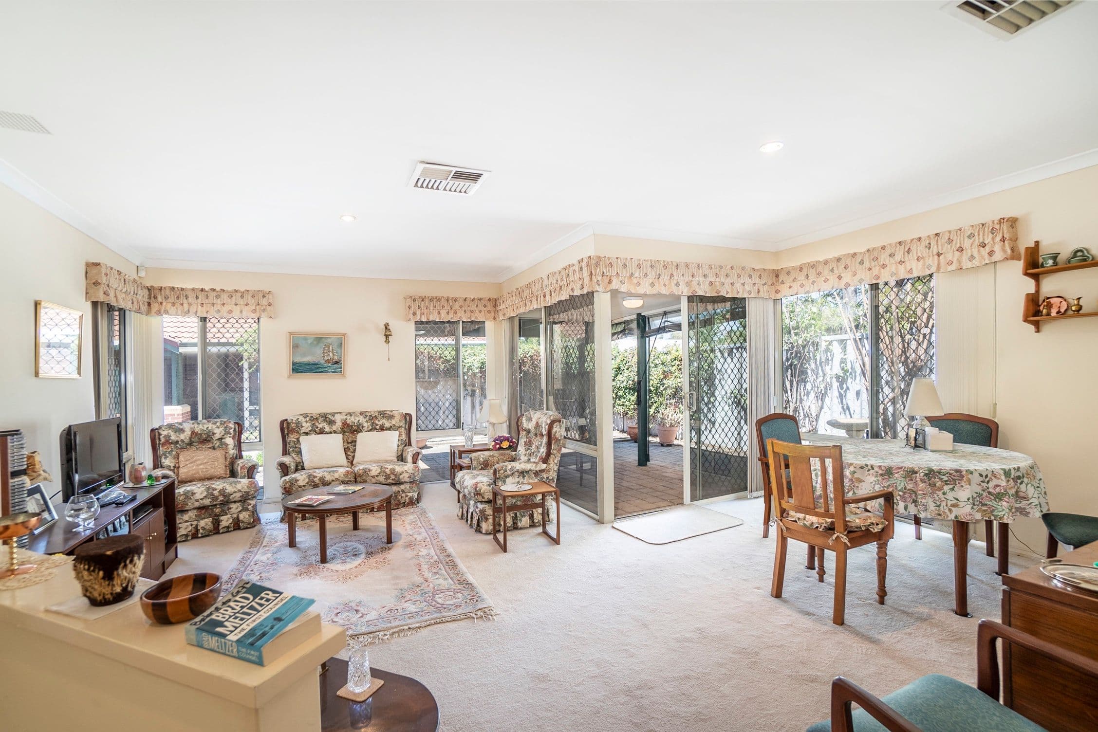 376 Belgravia Street, Cloverdale WA 6105, Cloverdale - Thumbnail 4