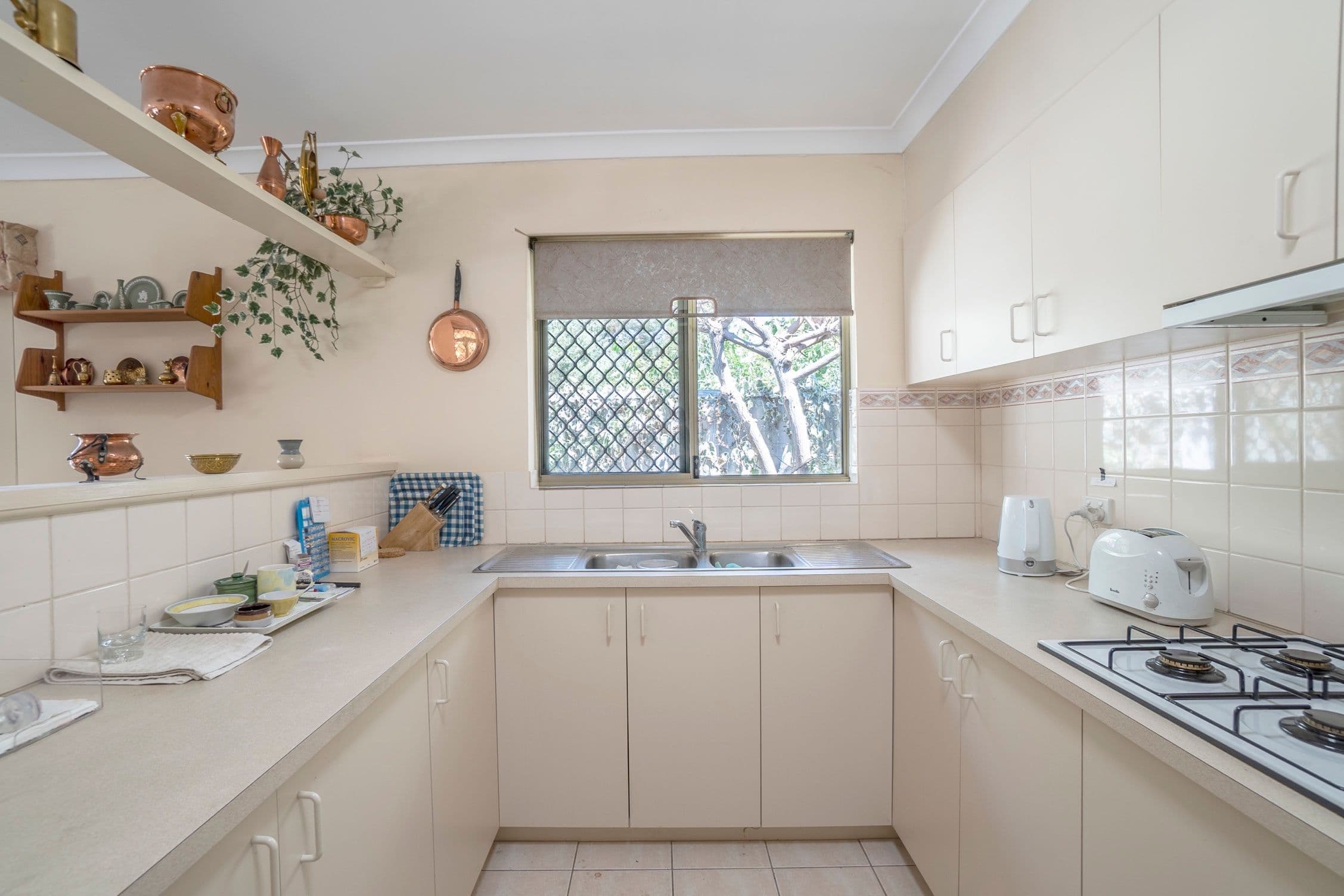 376 Belgravia Street, Cloverdale WA 6105, Cloverdale - Thumbnail 5