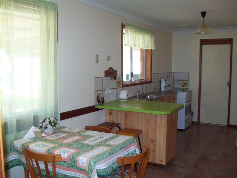 4 Flinders Close, DUBBO NSW 2830, Dubbo - Thumbnail 3