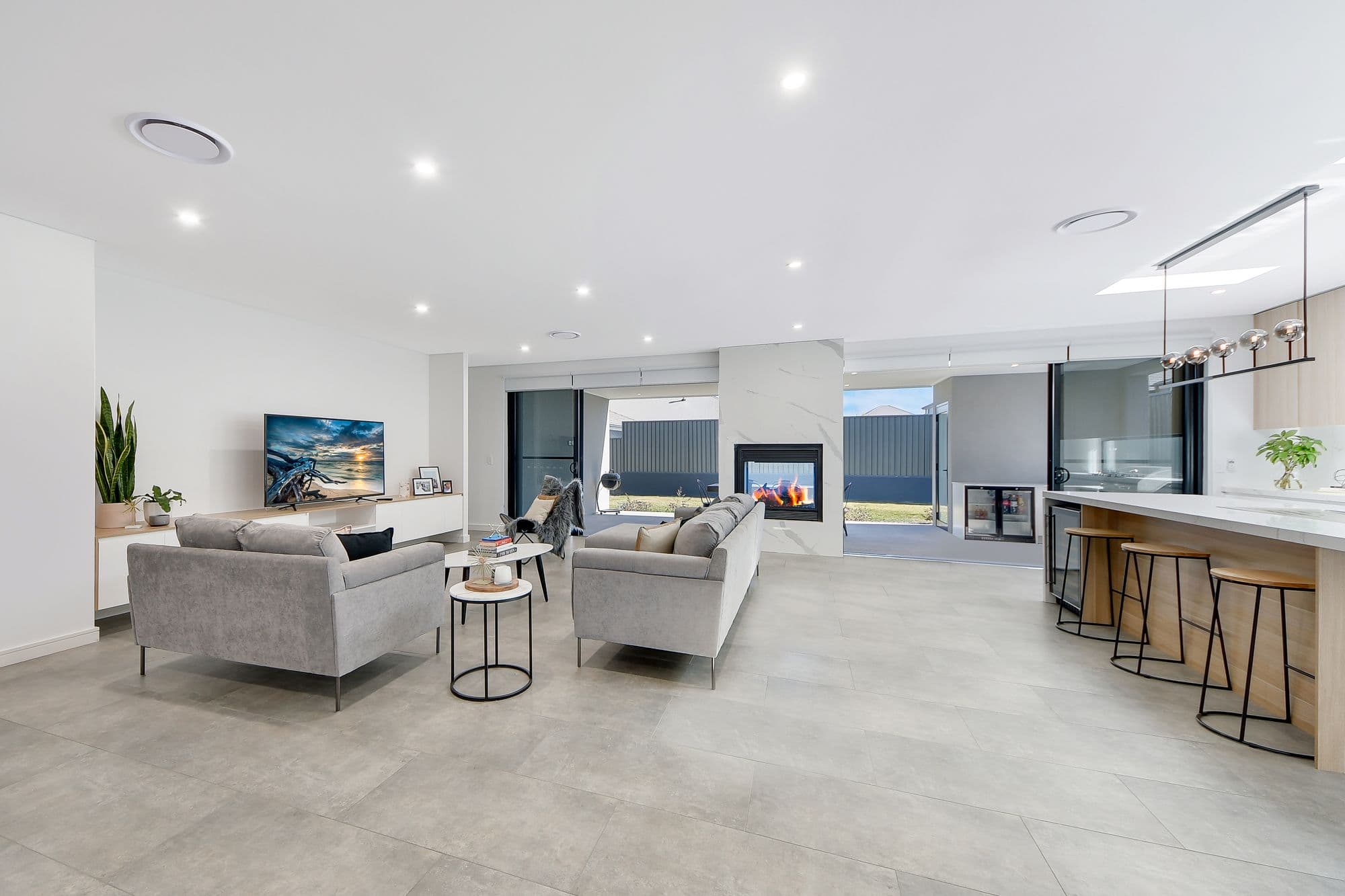64 Jenolan Circuit, Harrington Park - Thumbnail 5
