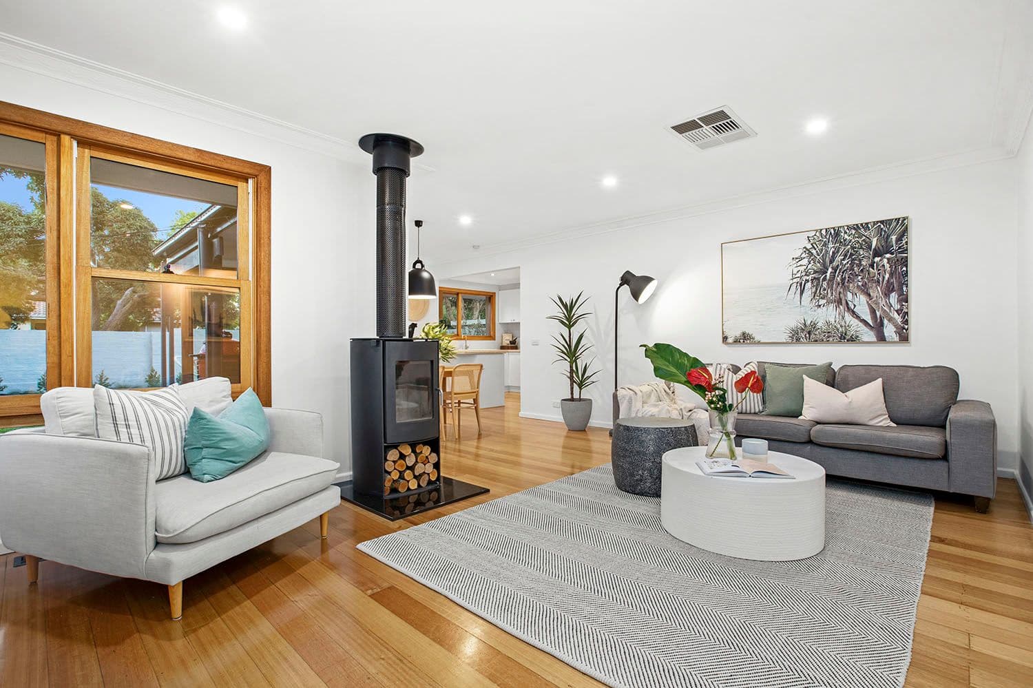 24 Sycamore Avenue, Mentone VIC 3194, Mentone - Thumbnail 2