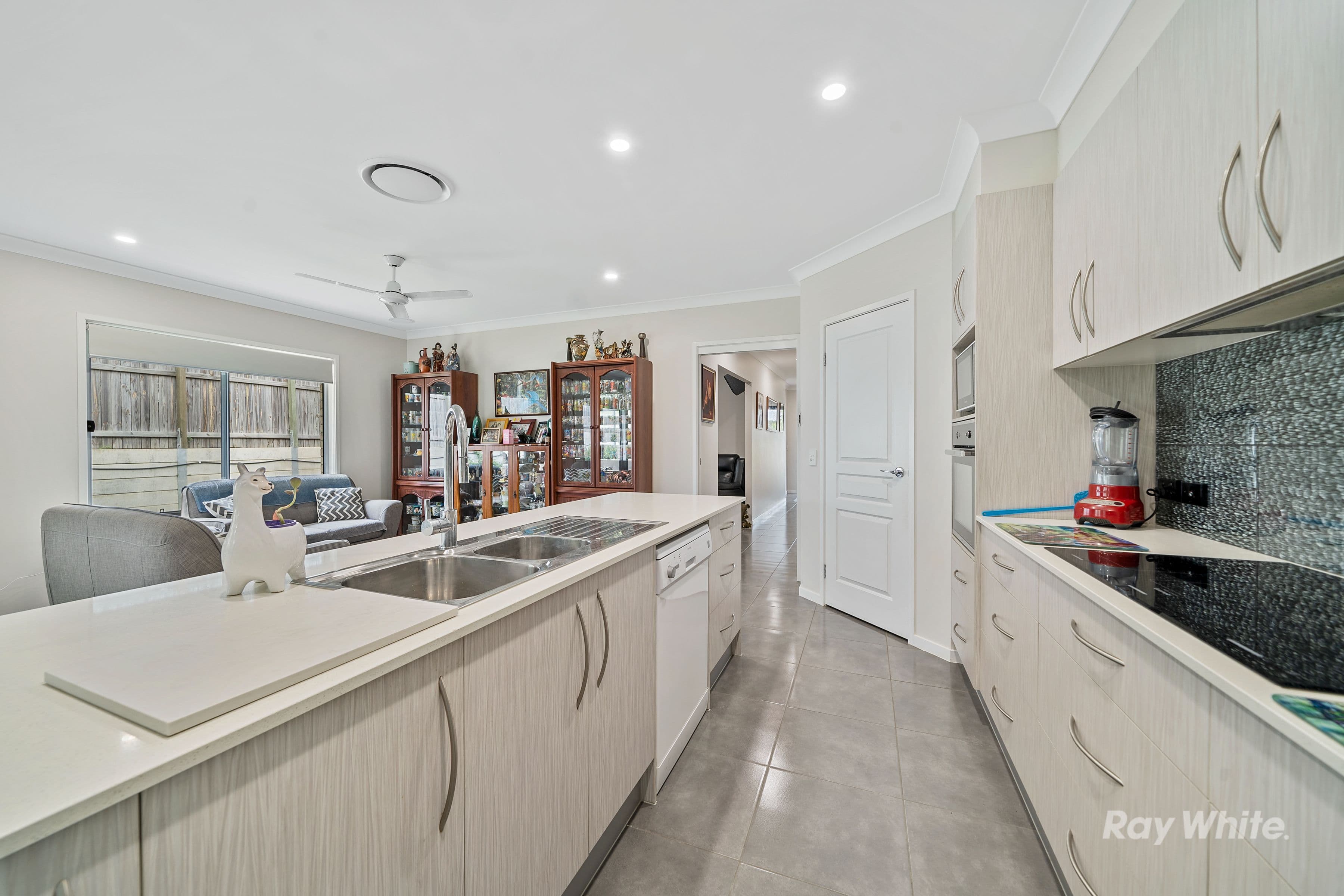 130 Joy Chambers Circuit, Ripley QLD 4306, Ripley - Thumbnail 3