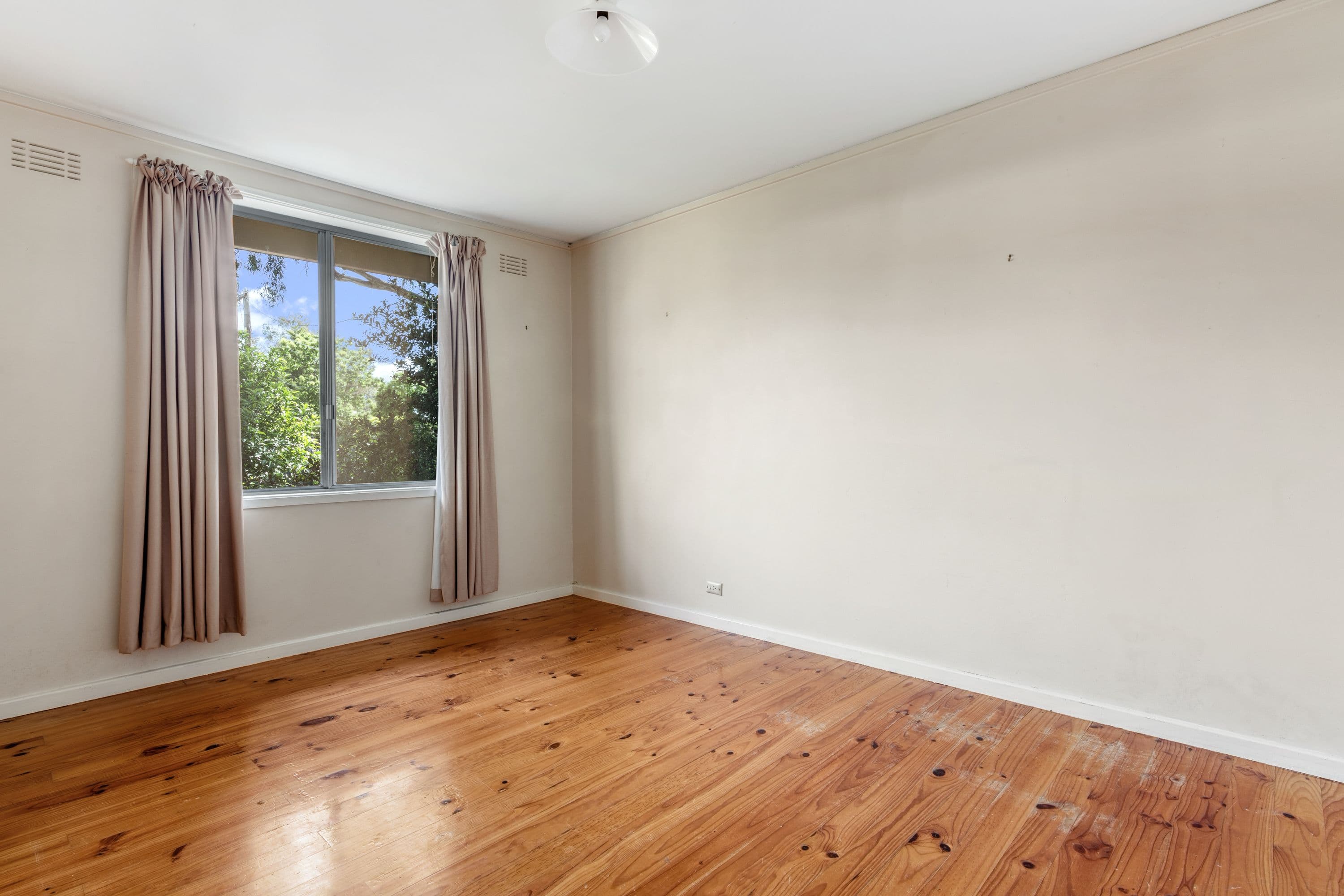 19 Roberts Street, Macquarie ACT 2614, Macquarie - Thumbnail 5