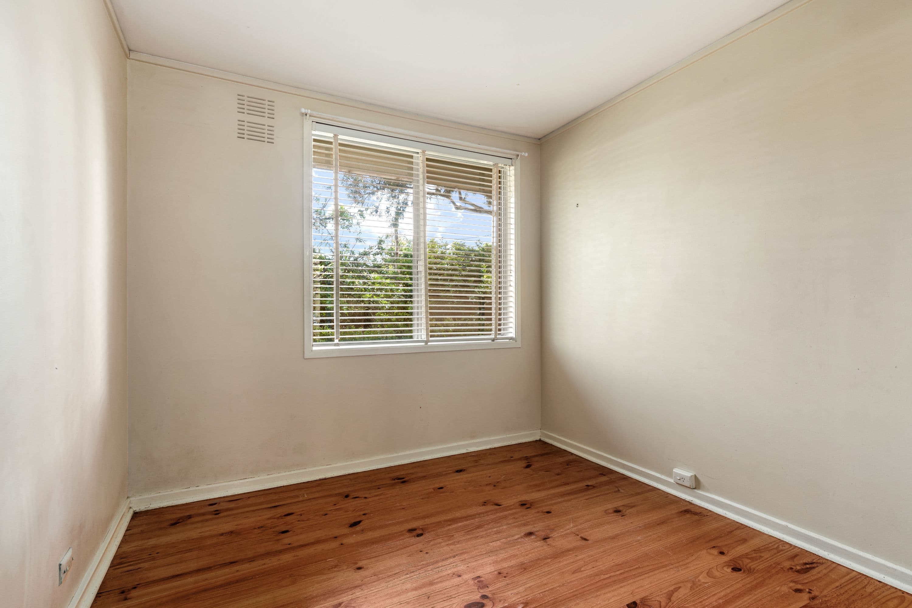19 Roberts Street, Macquarie ACT 2614, Macquarie - Thumbnail 7