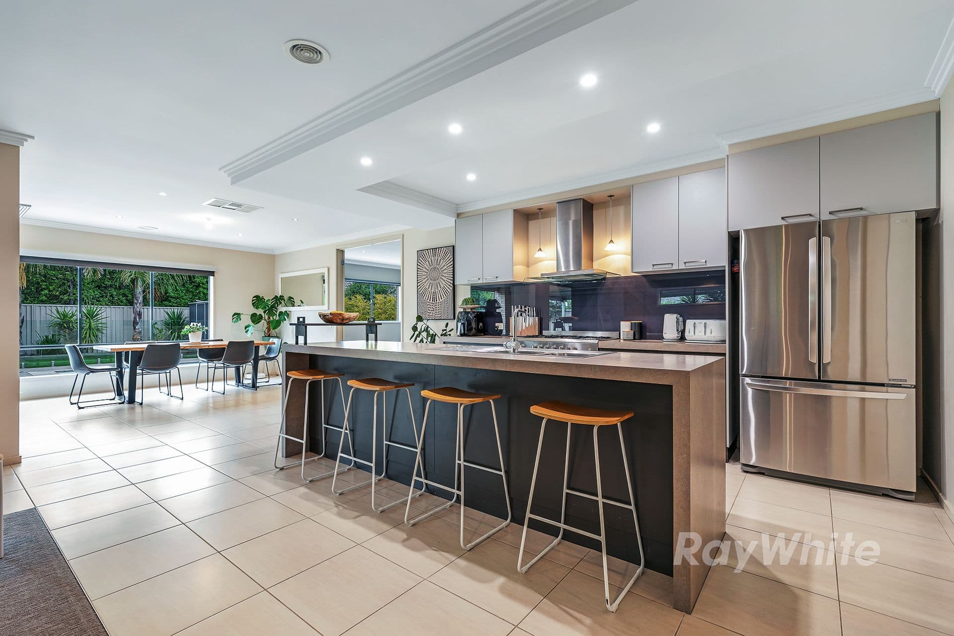34 Bridlington Avenue, Echuca VIC 3564, Echuca - Thumbnail 2