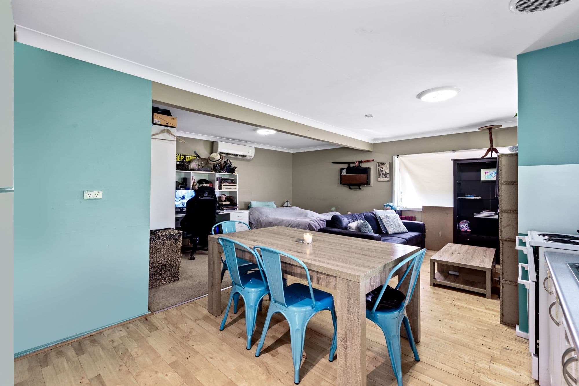 18 Raymond Avenue, Campbelltown NSW 2560, Campbelltown - Thumbnail 8
