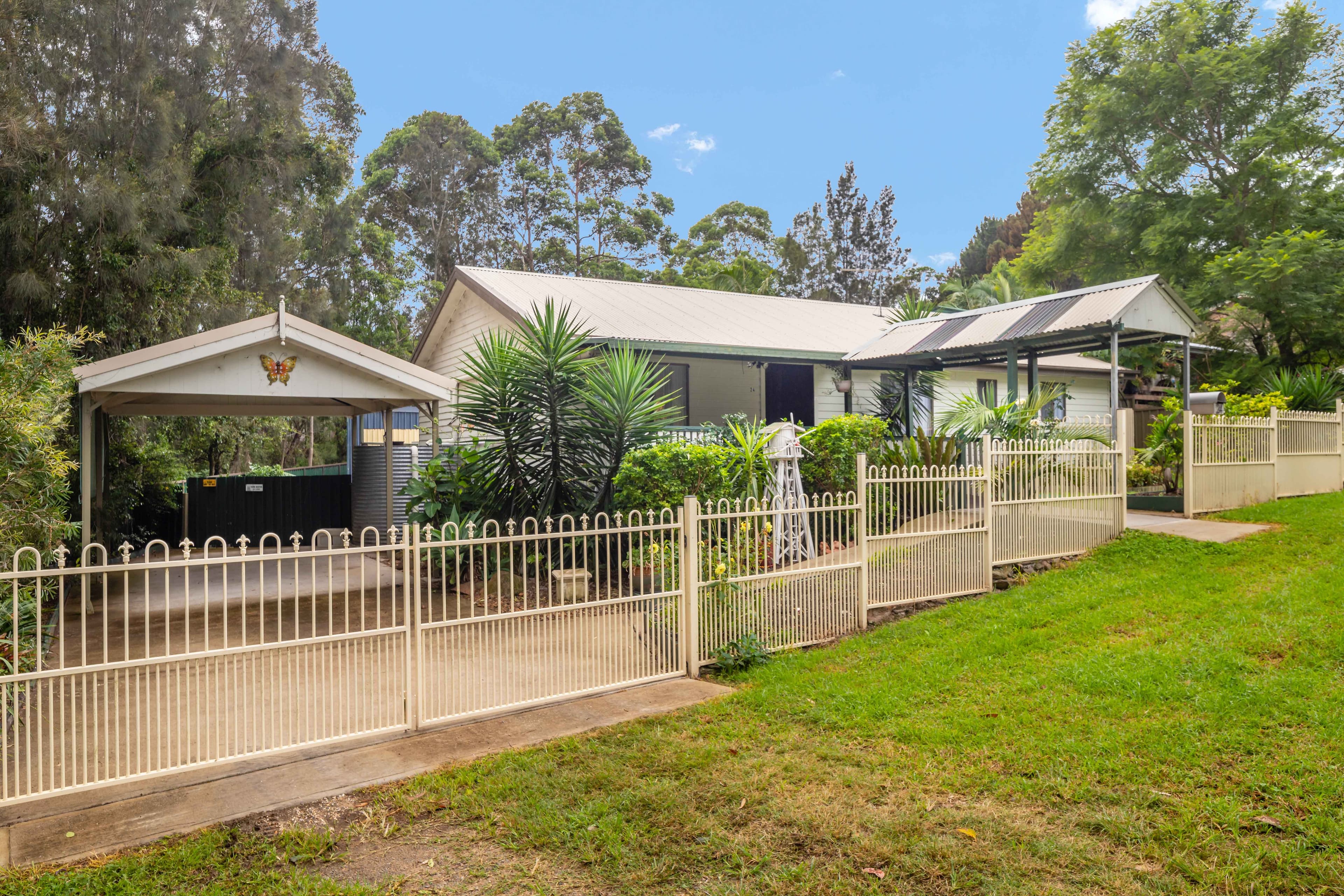 24 Tomakin Place, Tomakin NSW 2537, Tomakin - Thumbnail 2