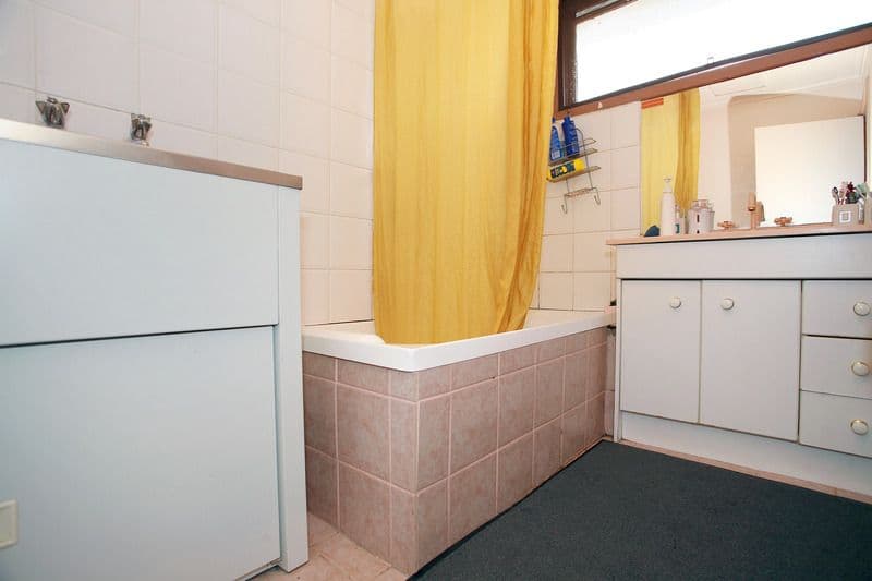 136 Stud Road, DANDENONG VIC 3175, Dandenong - Thumbnail 2