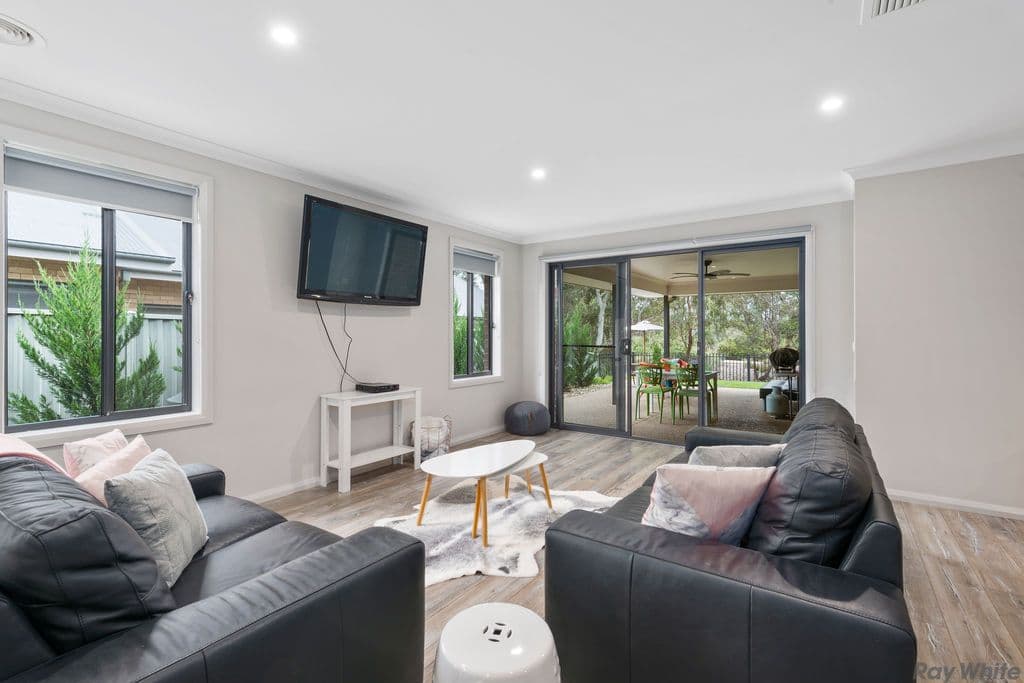 10 Robinson Way, Yarrawonga VIC 3730, Yarrawonga - Thumbnail 4