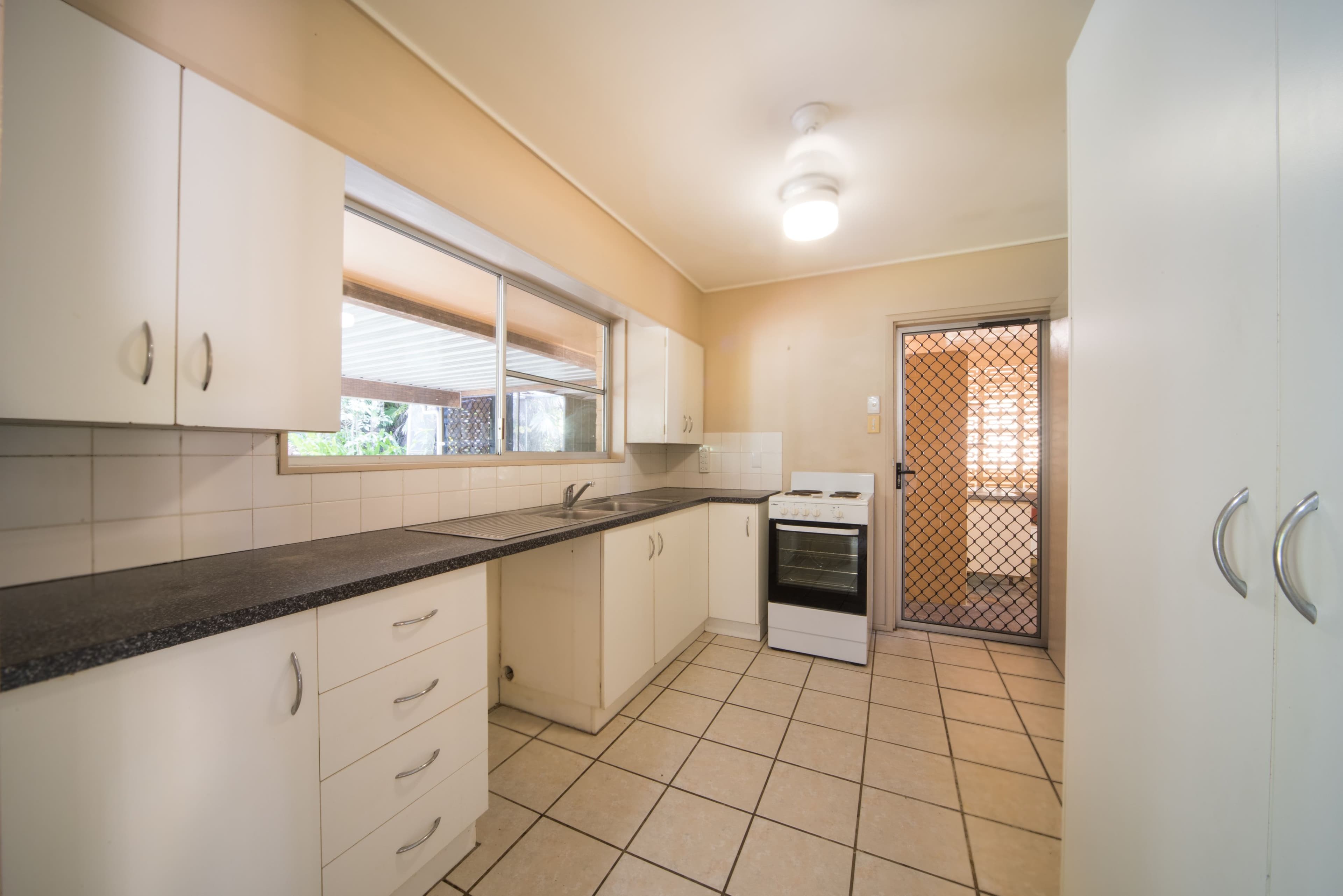 473 Shute Harbour Road, Mount Julian QLD 4800, Mount Julian - Thumbnail 3