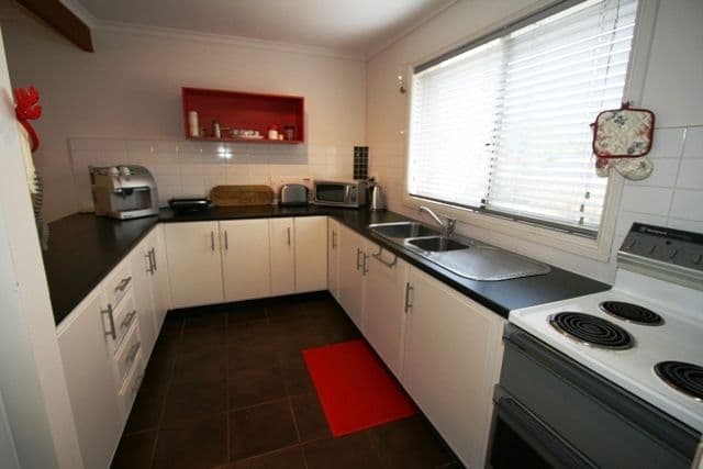 220 Church Street, Cowes VIC 3922, Cowes - Thumbnail 2