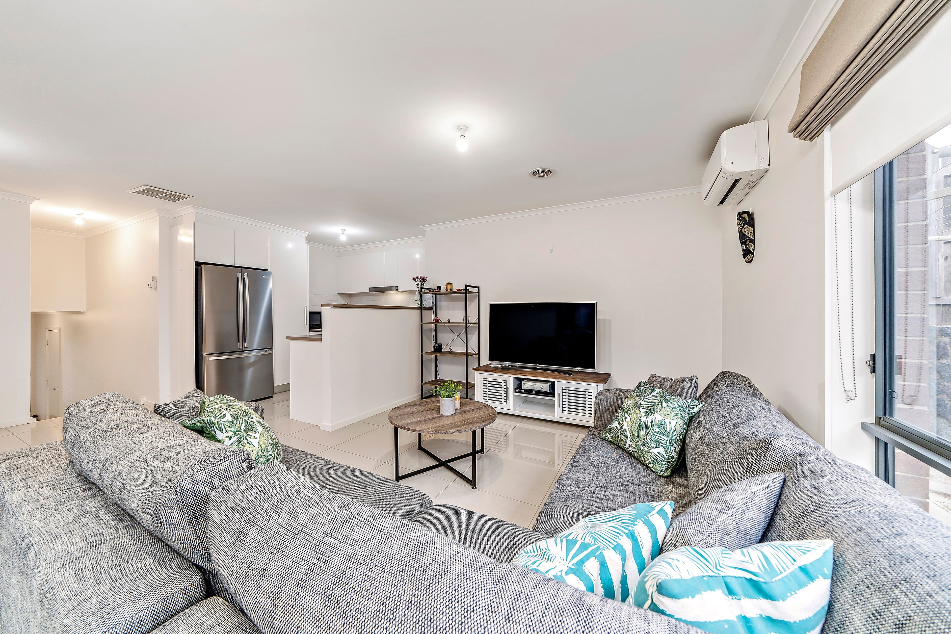 43 John Crawford Crescent, CASEY ACT 2913, Casey - Thumbnail 3