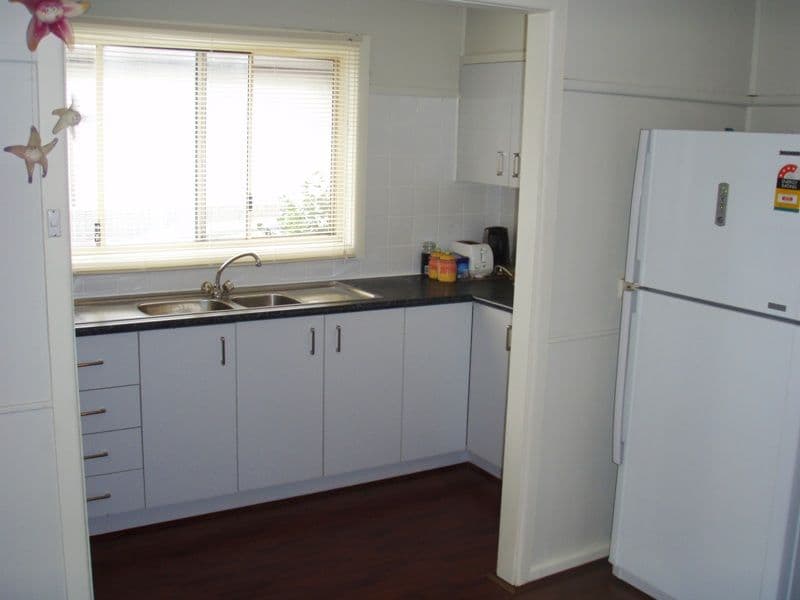 6 Ellen Street, BELLAMBI NSW 2518, Bellambi - Thumbnail 4