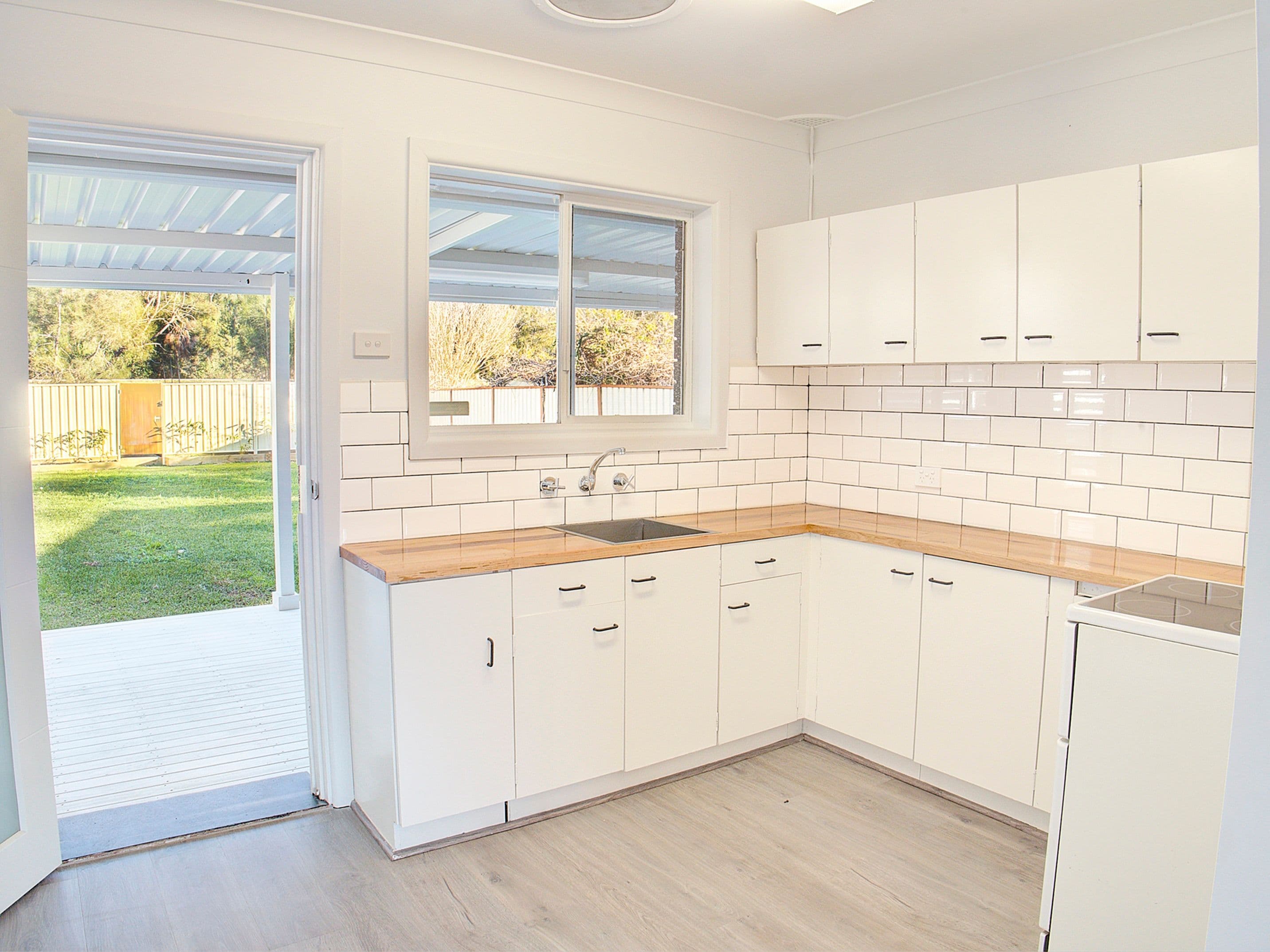 56 Kathleen White Crescent, Killarney Vale - Thumbnail 3