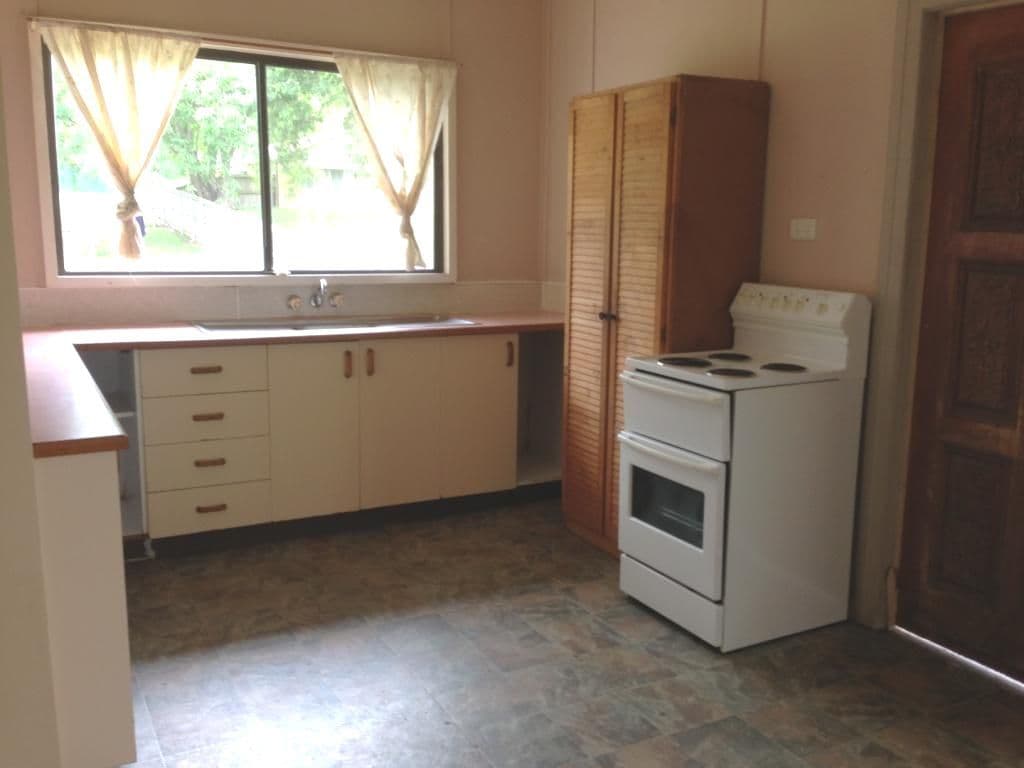 78 Burnett Street, Nanango QLD 4615, Nanango - Thumbnail 2
