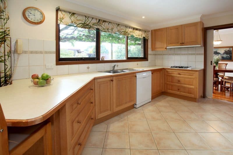 13 Lindau Drive, VERMONT SOUTH VIC 3133, Vermont South - Thumbnail 2