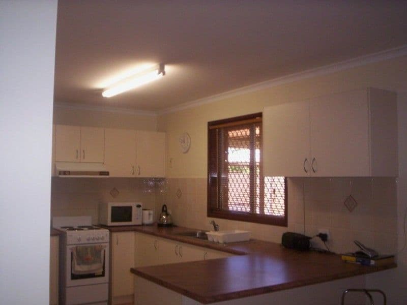 4 Yanderra Crescent, SOUTH HEDLAND WA 6722, South Hedland - Thumbnail 7